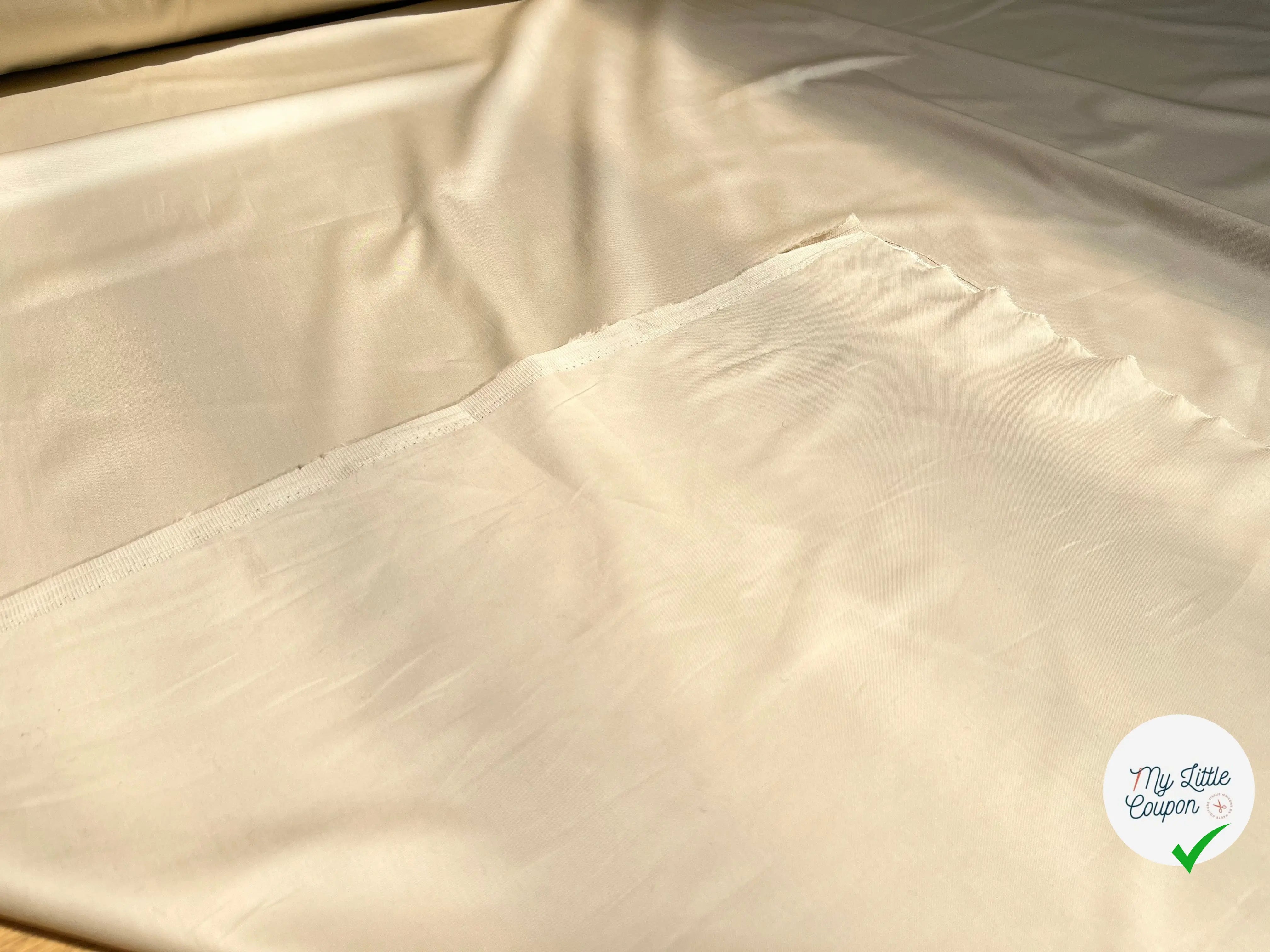 GABARDINE DE COTON STRETCH UNI BEIGE CLAIR ENVERS LISSE - My Little Coupon