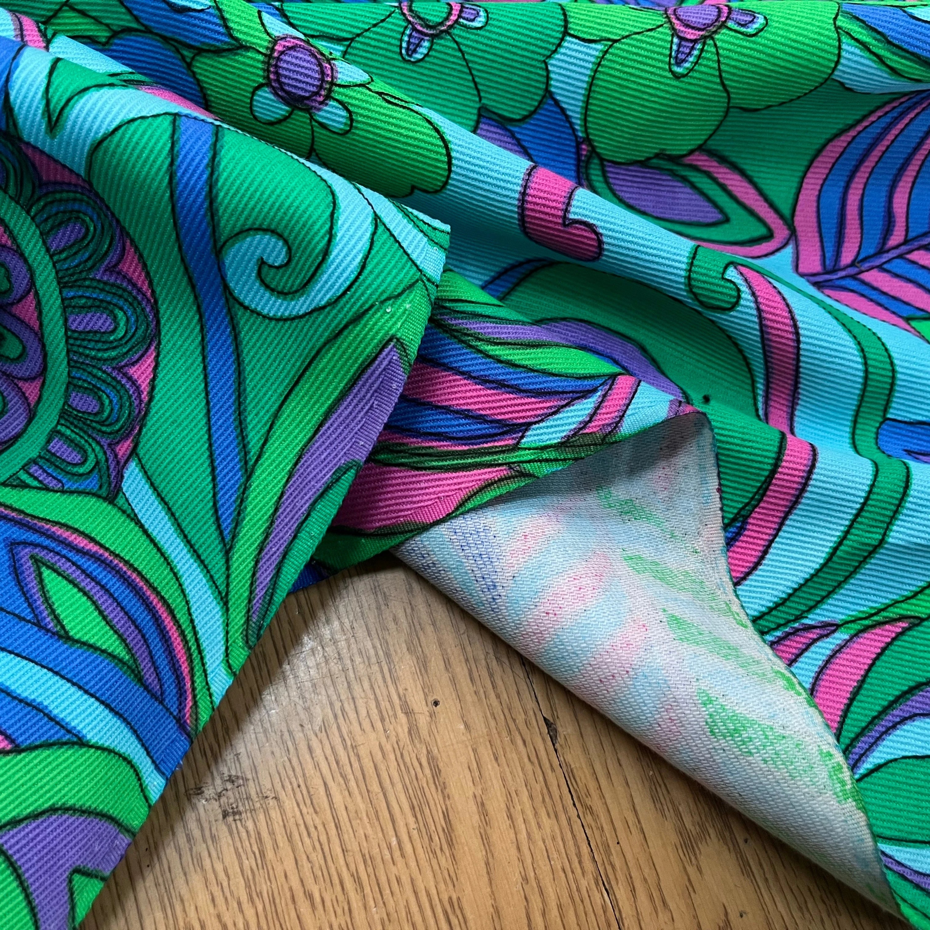 GABARDINE DE COTON STRIÉE MOTIF GROSSES FLEURS VERT BLEU ROSE 90CM - My Little Coupon