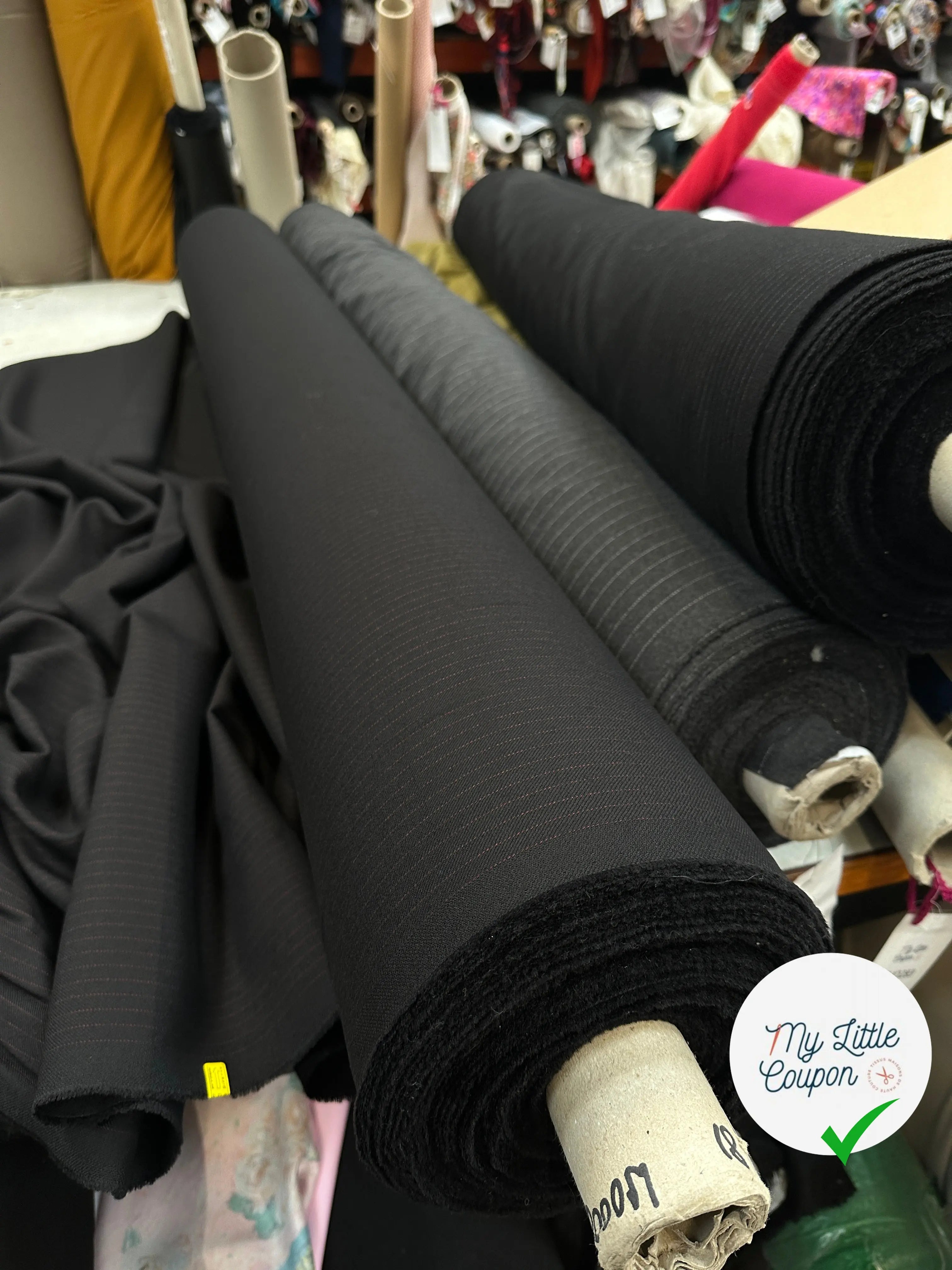 GABARDINE DE LAINE NOIRE PINSTRIPES ROUGE MLC INTERN