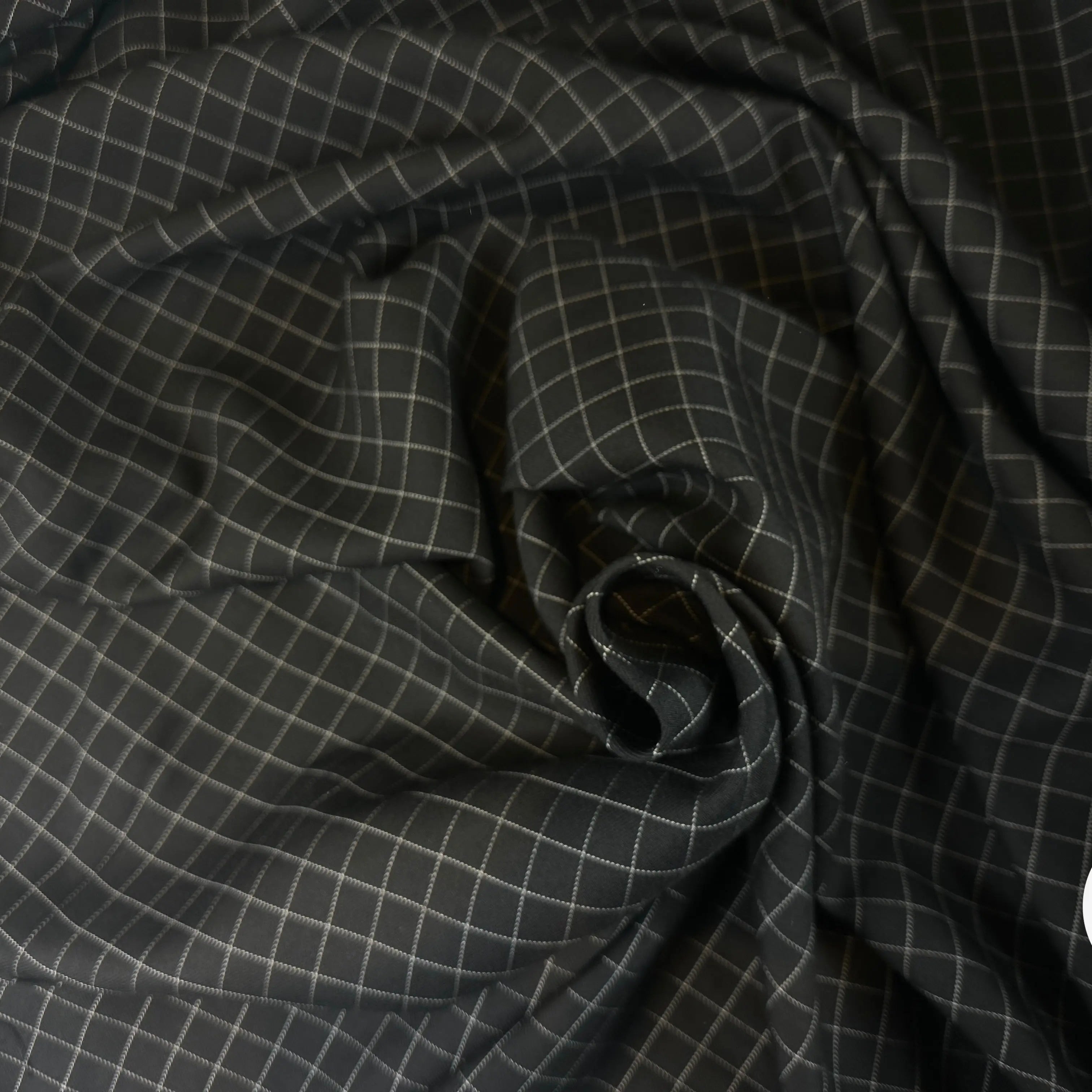 GABARDINE DE LAINE NOIRE QUADRILLÉE BLANCHE MLC INTERN