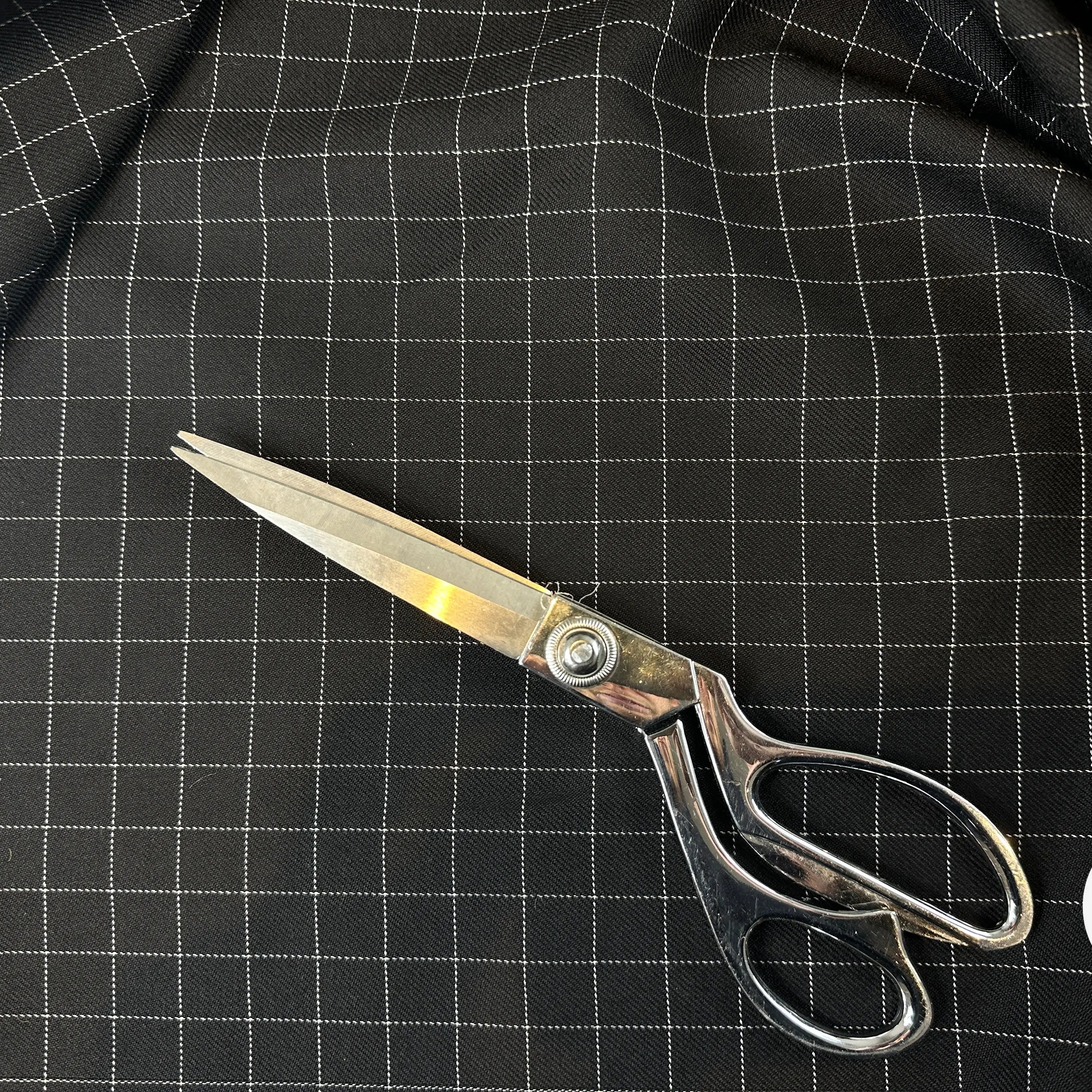 GABARDINE DE LAINE NOIRE QUADRILLÉE BLANCHE MLC INTERN