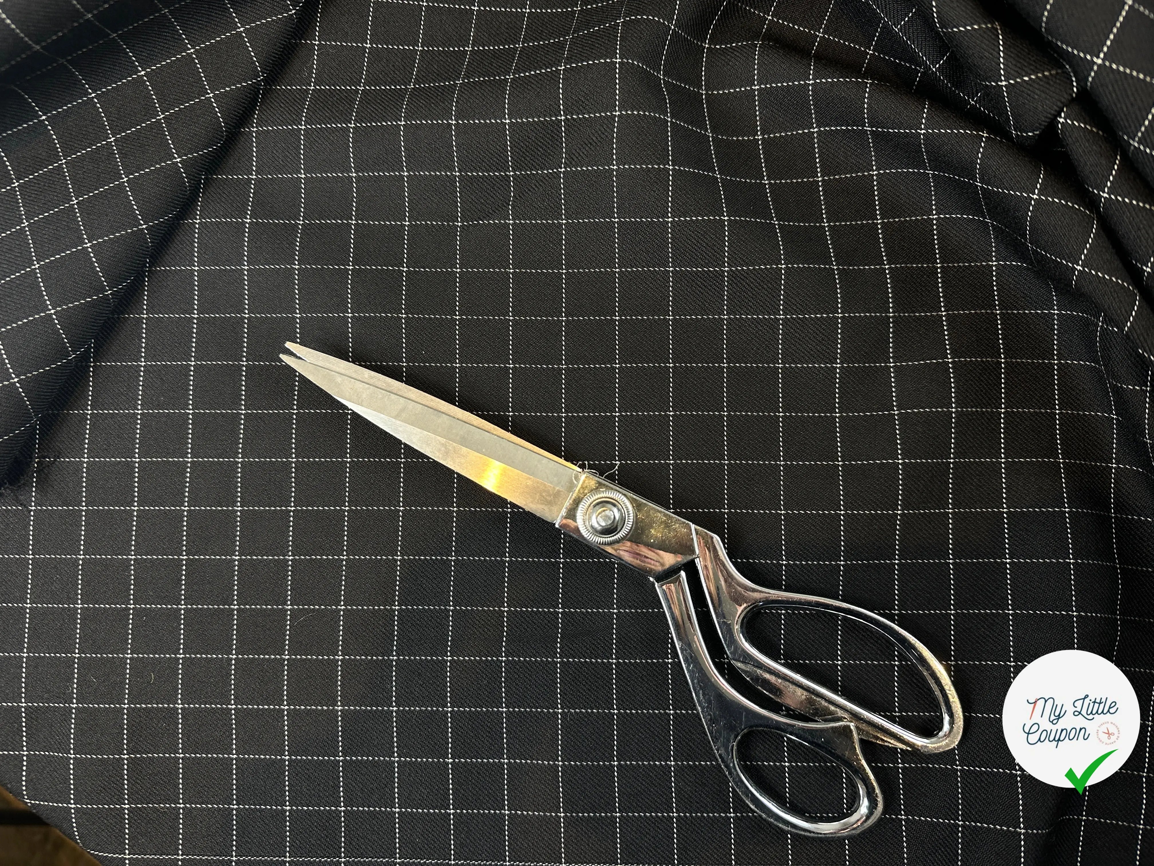 GABARDINE DE LAINE NOIRE QUADRILLÉE BLANCHE MLC INTERN