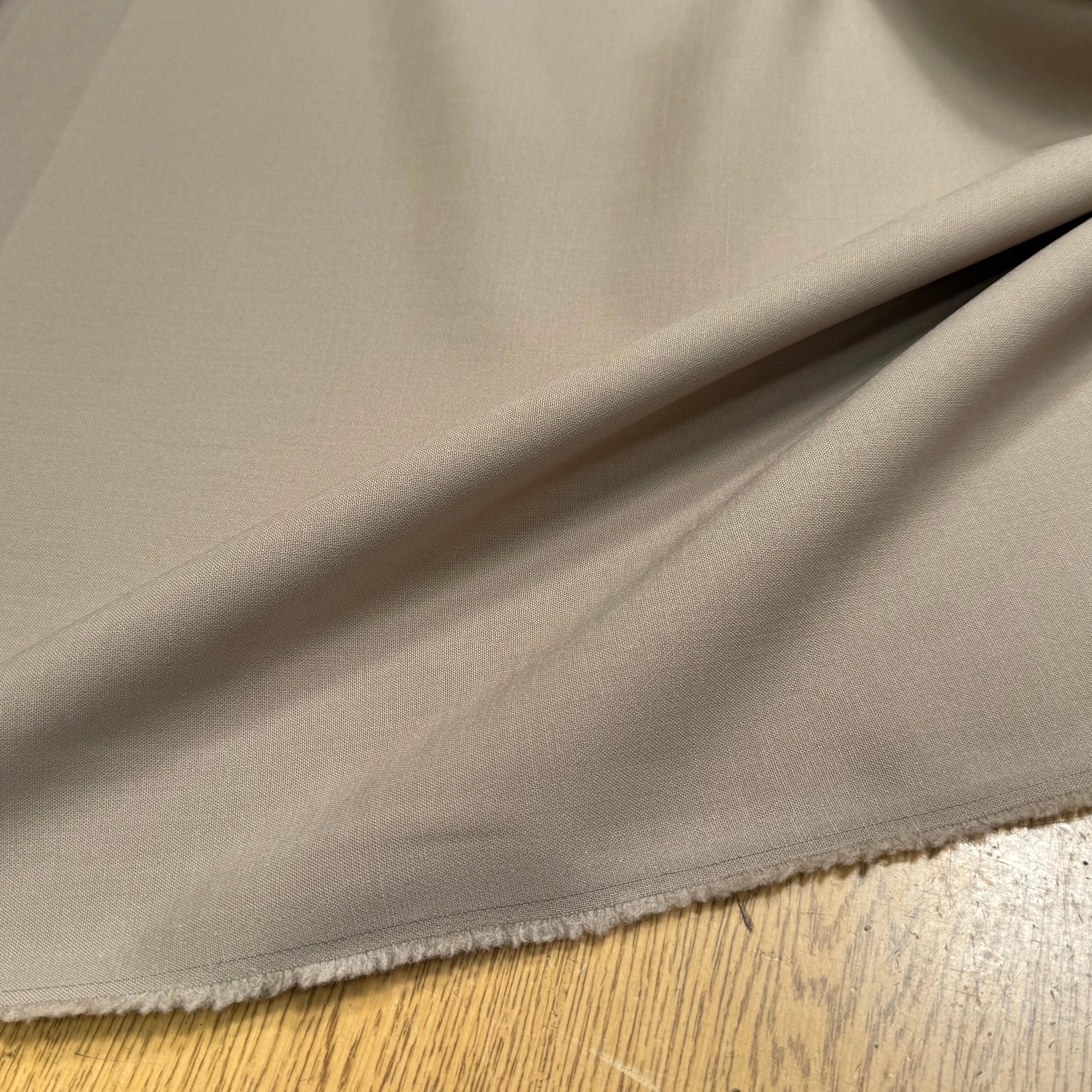 GABARDINE DE LAINE STRETCH TRÈS BELLE TENUE BEIGE TAUPE - My Little Coupon
