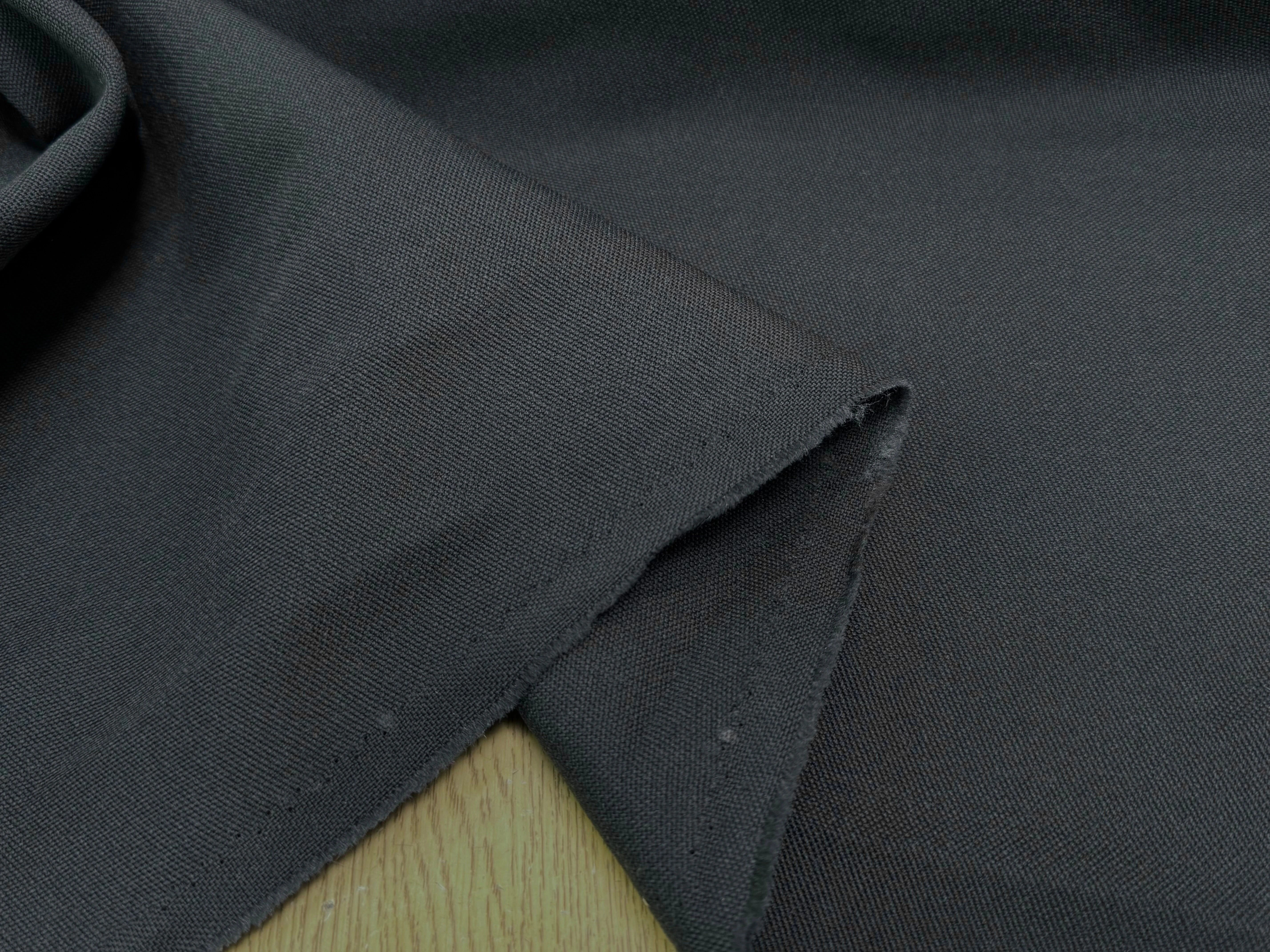 GABARDINE DE LAINE TRÈS BELLE TENUE VERT DE GRIS FONCÉ - My Little Coupon