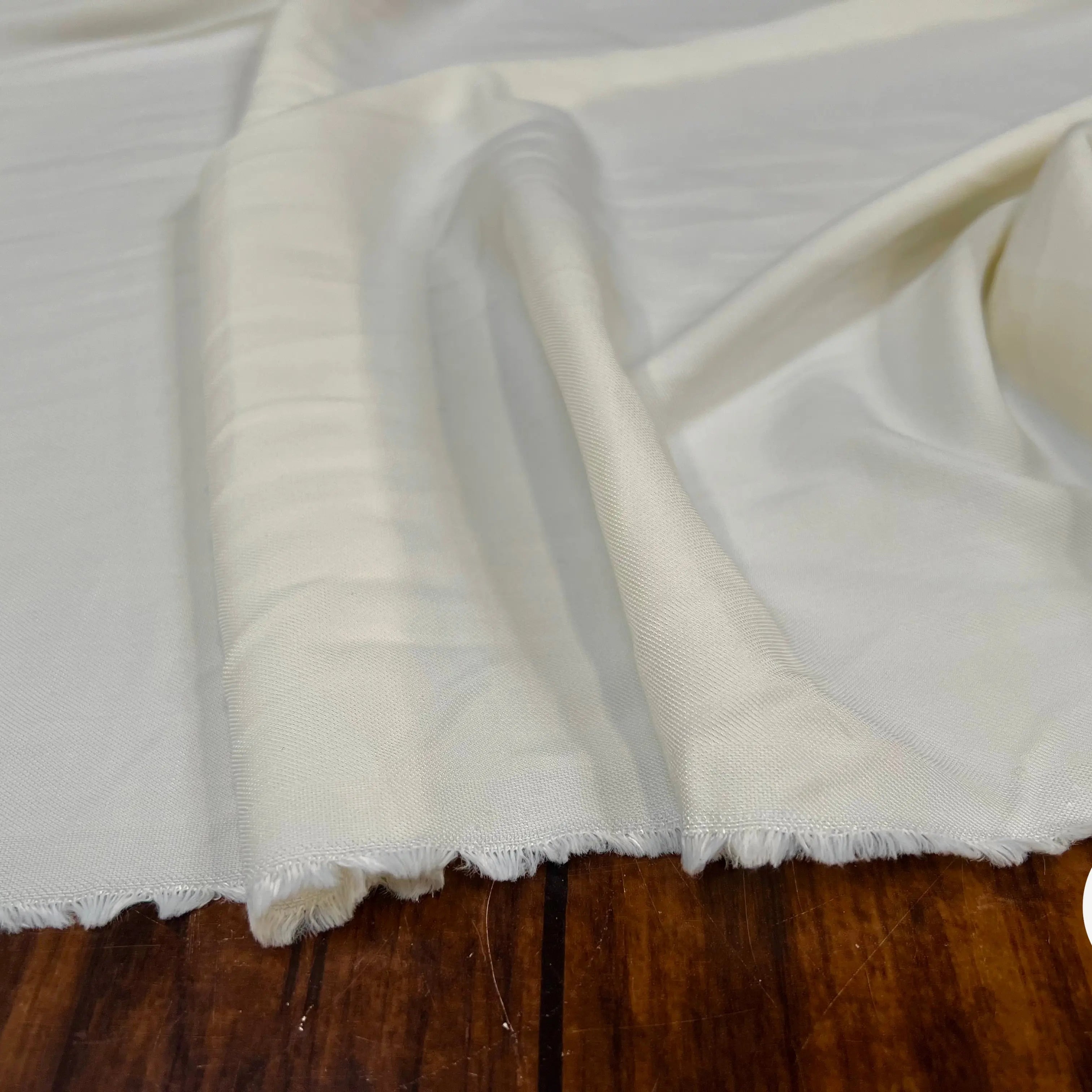 GABARDINE FLUIDE VISCOSE BLANC CASSÉ - My Little Coupon