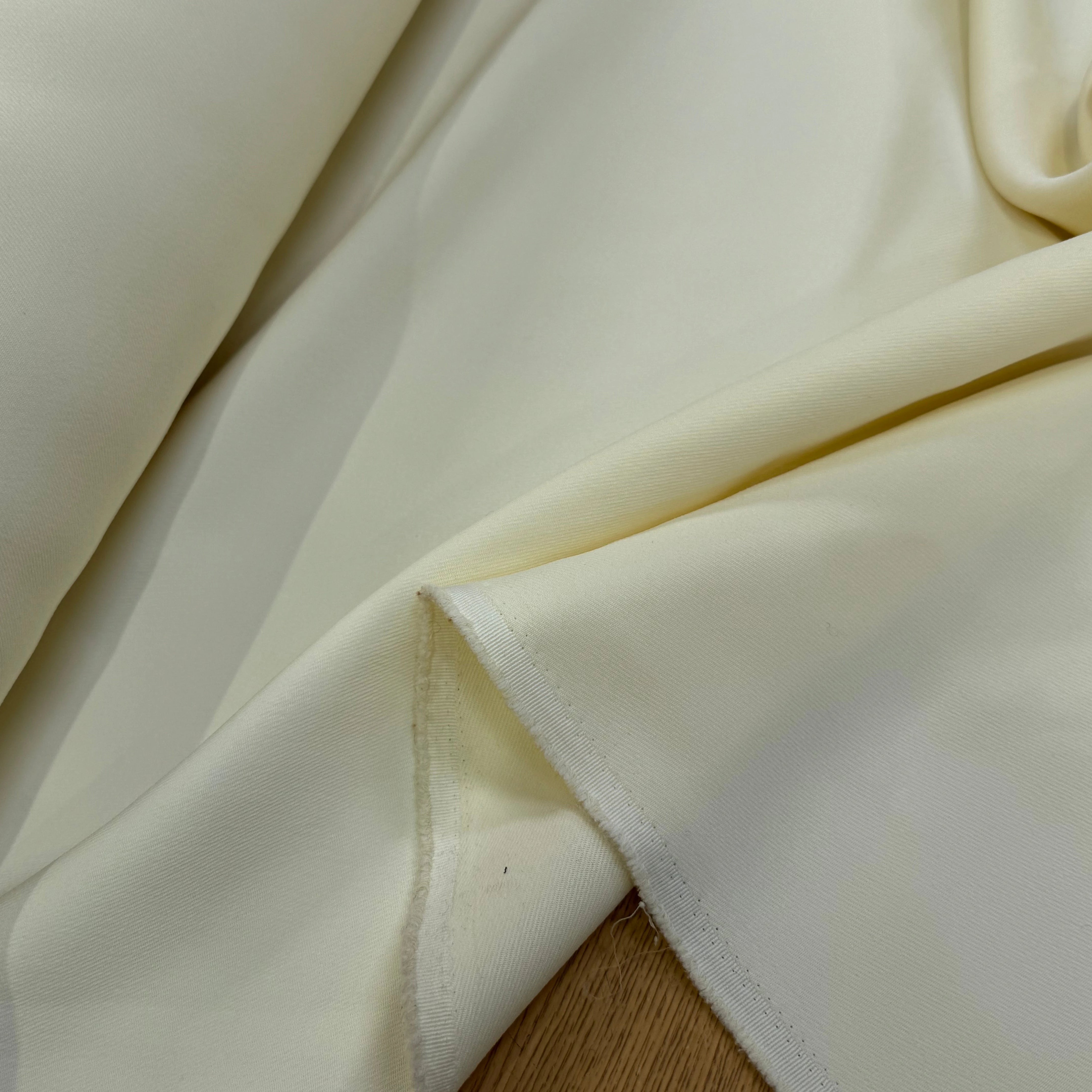GABARDINE JAPON QUALITÉ COUTURE BEAU TOMBÉ VANILLE - My Little Coupon
