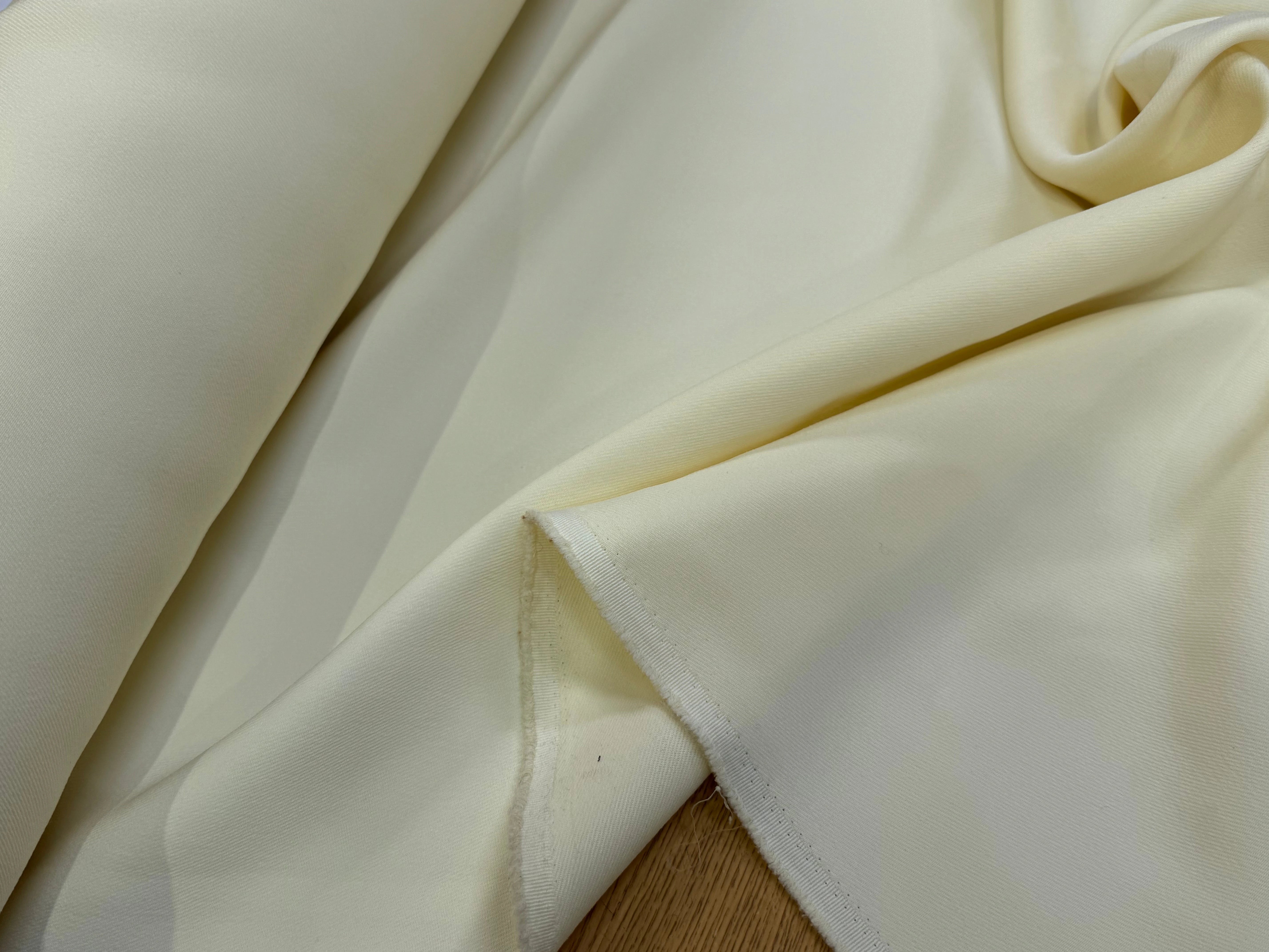 GABARDINE JAPON QUALITÉ COUTURE BEAU TOMBÉ VANILLE - My Little Coupon