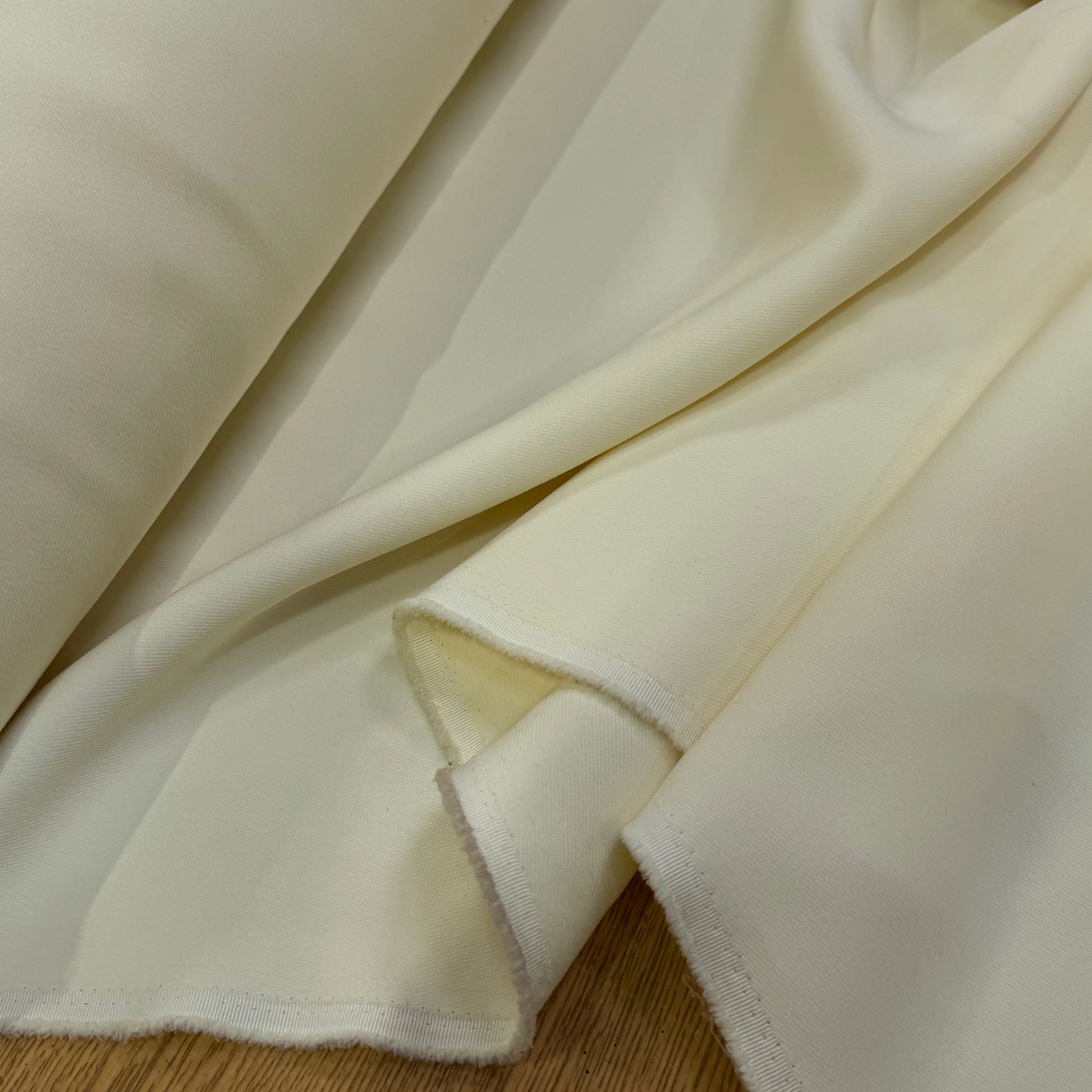 GABARDINE JAPON QUALITÉ COUTURE BEAU TOMBÉ VANILLE - My Little Coupon