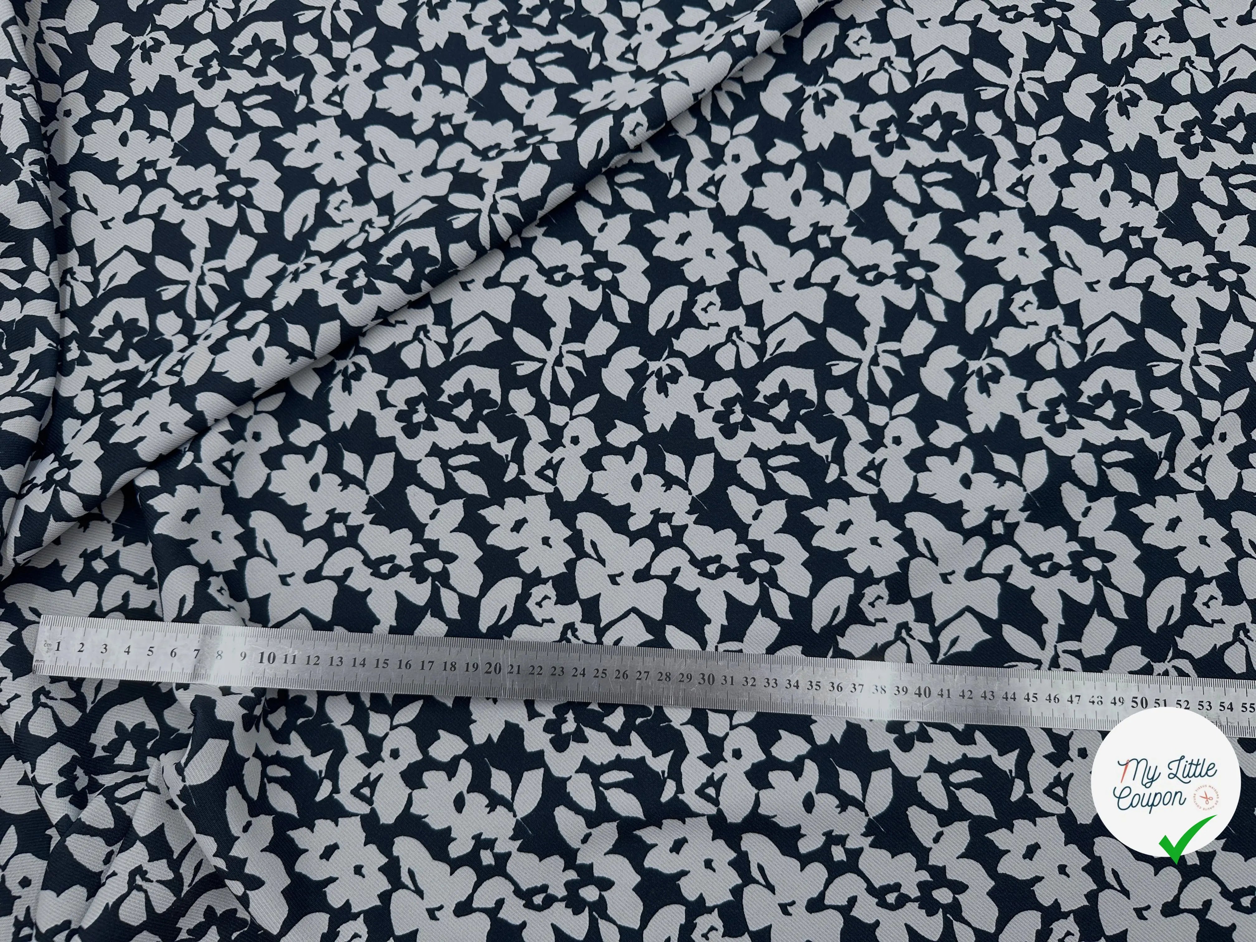 GABARDINE JAPON STRETCH FLEURS BLEU SUR NOIR VERSO BLEU GRIS MSO