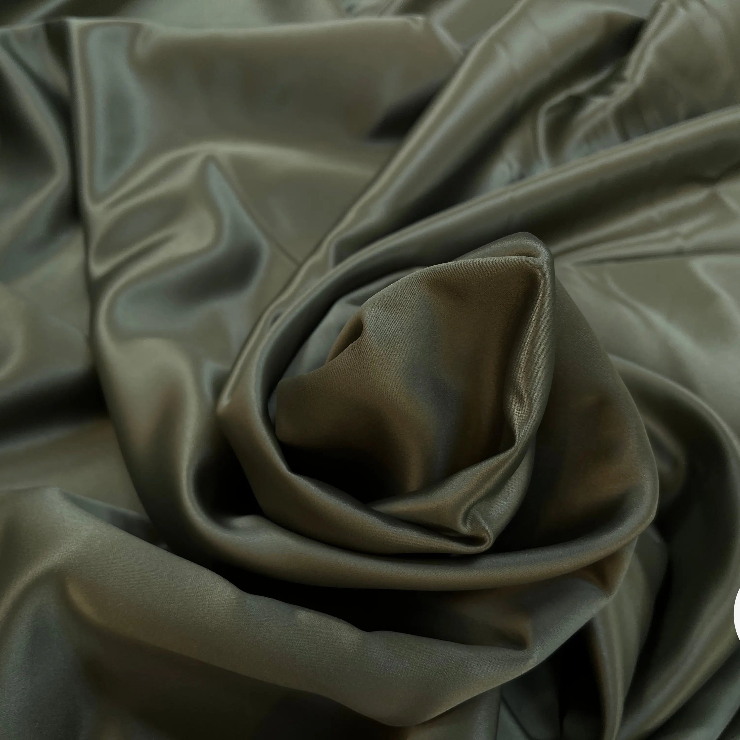 GABARDINE LÉGÈREMENT SATINÉE VERT OLIVE - My Little Coupon