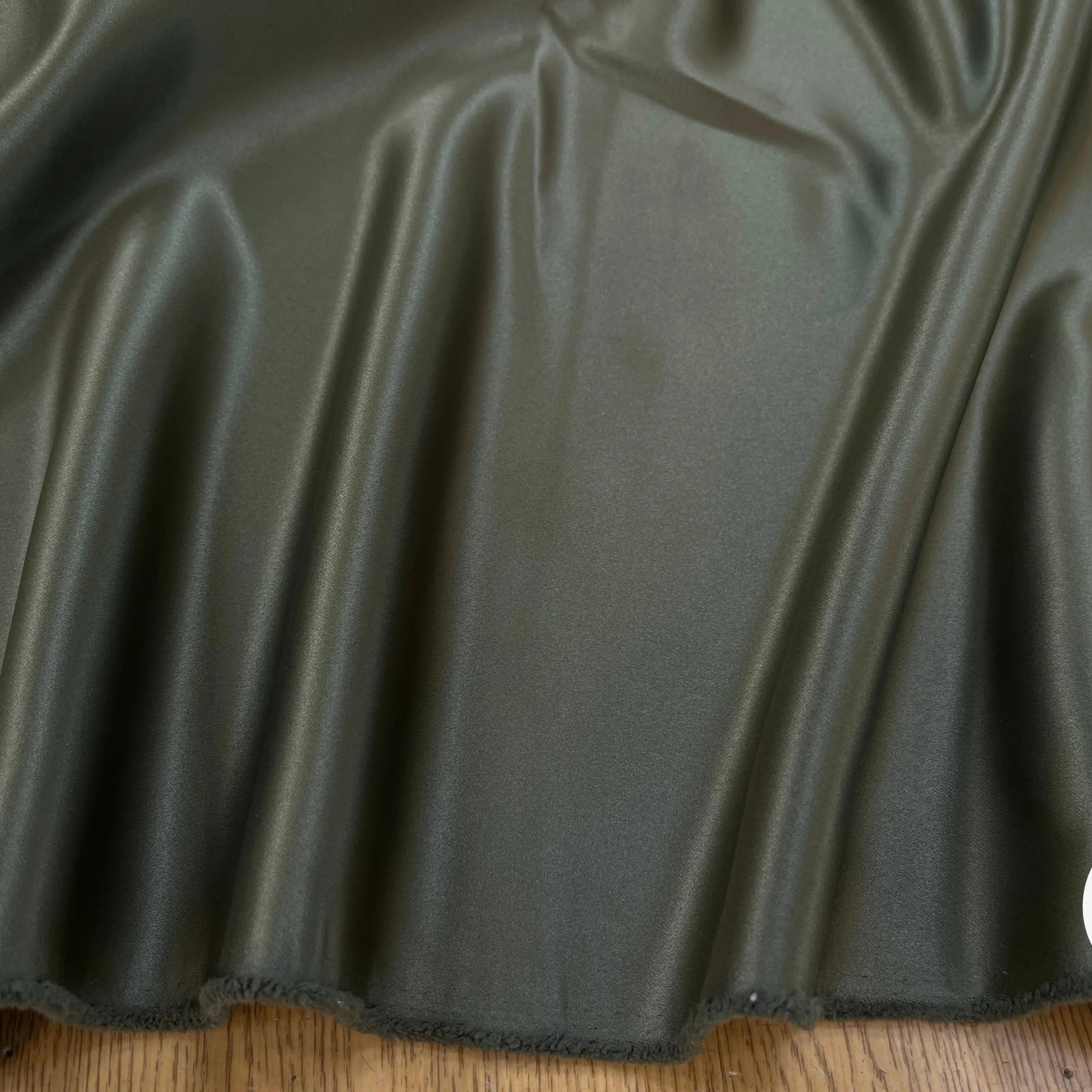 GABARDINE LÉGÈREMENT SATINÉE VERT OLIVE - My Little Coupon