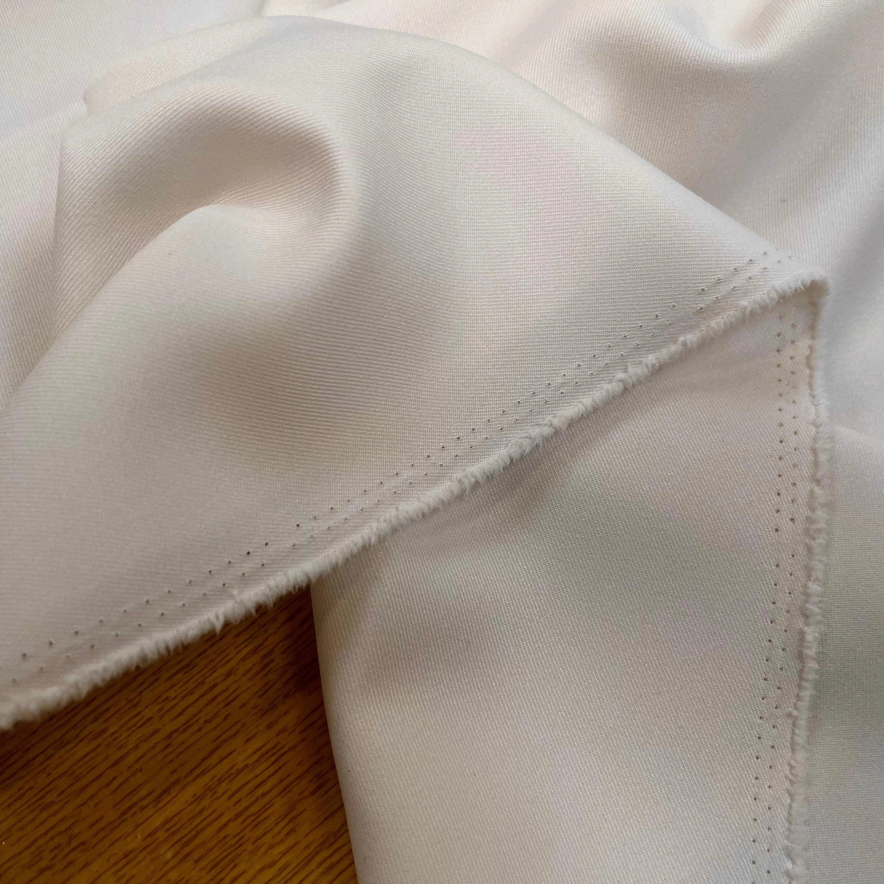 GABARDINE LÈGEREMENT STRIÉE BLANC CASSÉ - My Little Coupon