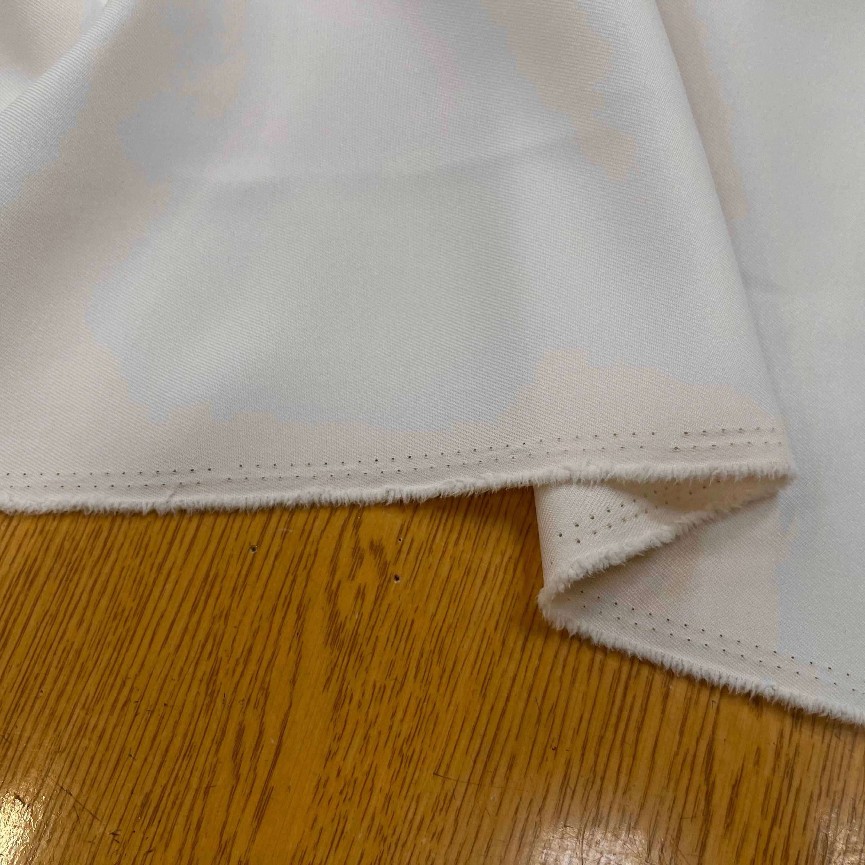 GABARDINE LÈGEREMENT STRIÉE BLANC CASSÉ - My Little Coupon