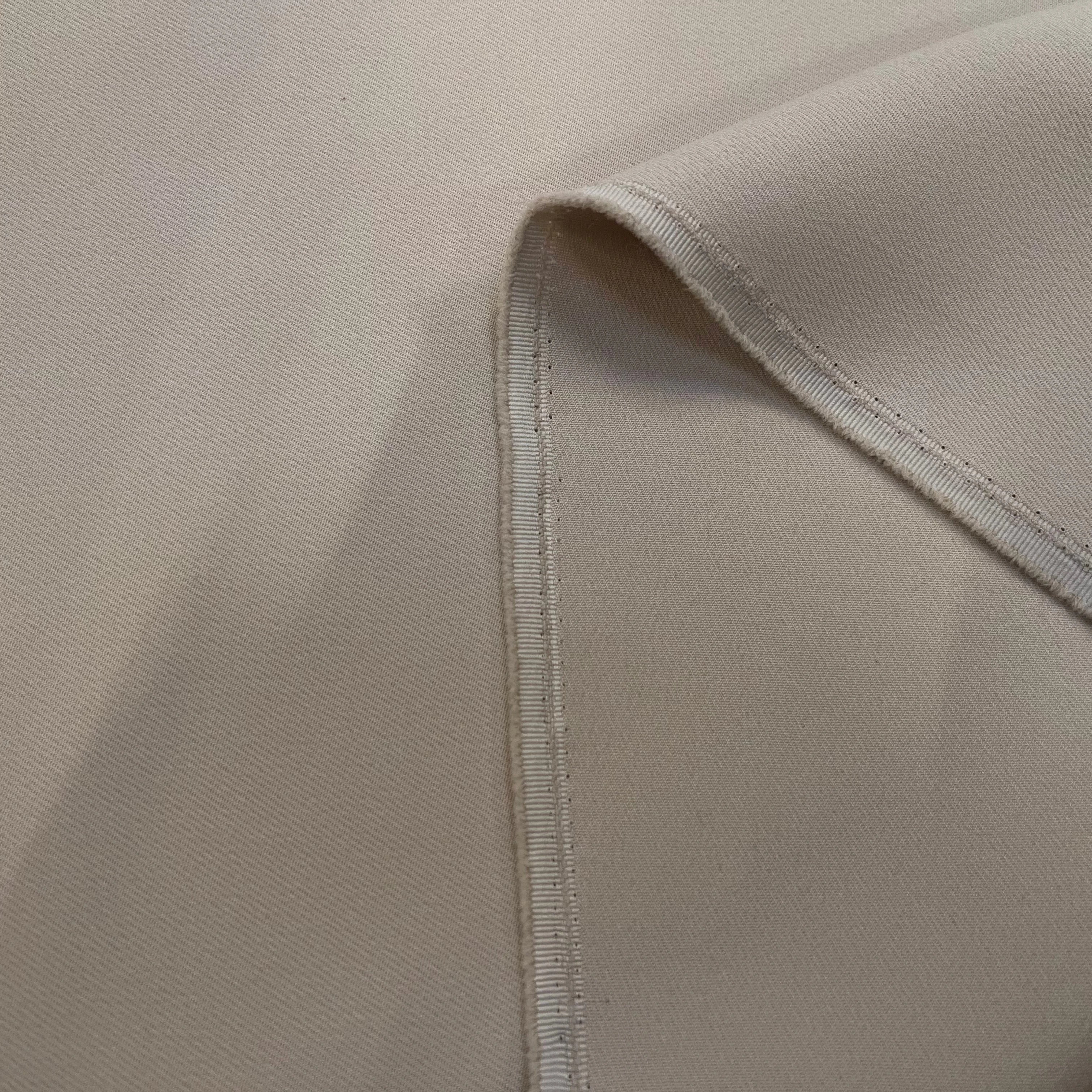 GABARDINE LEGÈREMENT STRIÉE SOUPLE POLYESTER LIGHT SAND 130CM - My Little Coupon