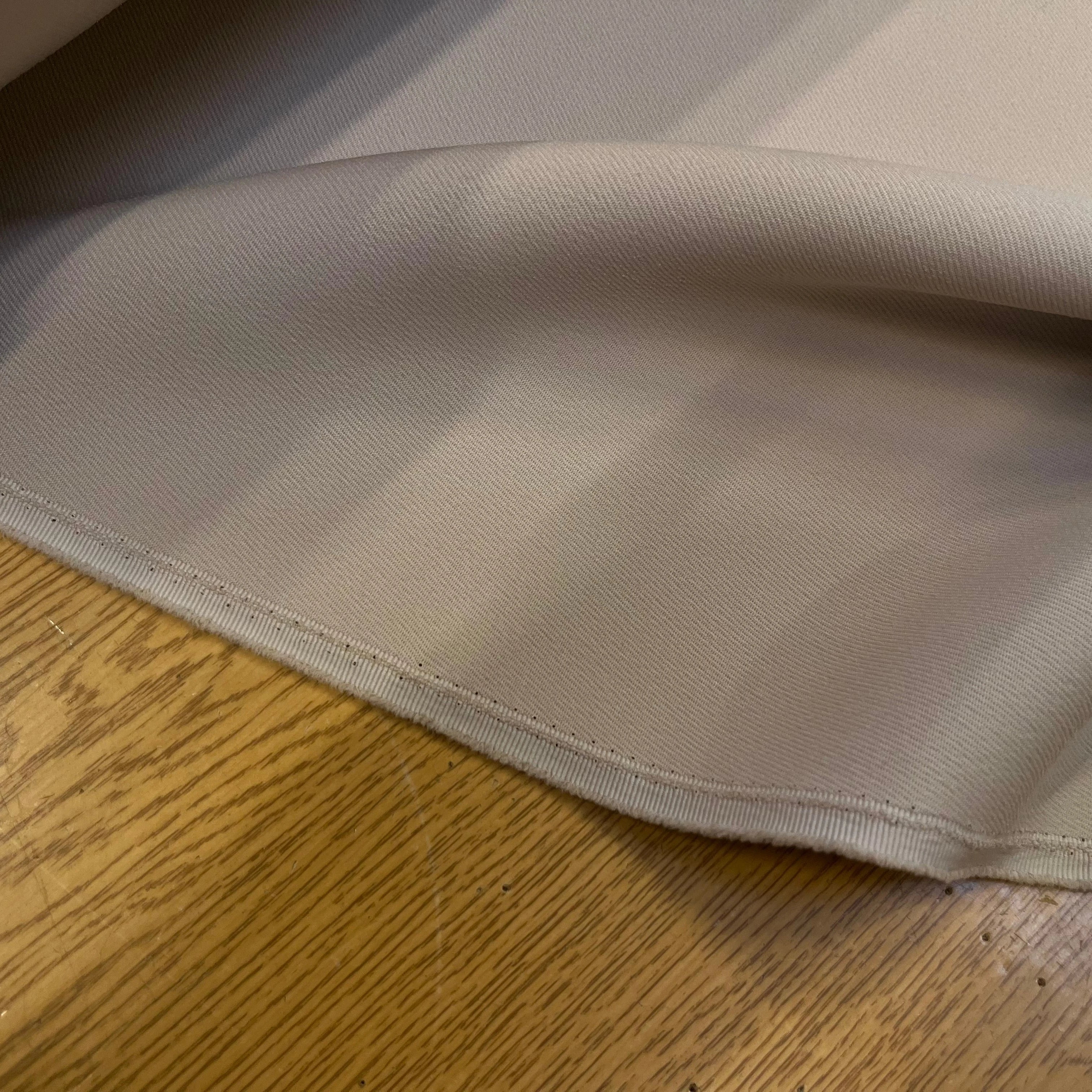 GABARDINE LEGÈREMENT STRIÉE SOUPLE POLYESTER LIGHT SAND 130CM - My Little Coupon