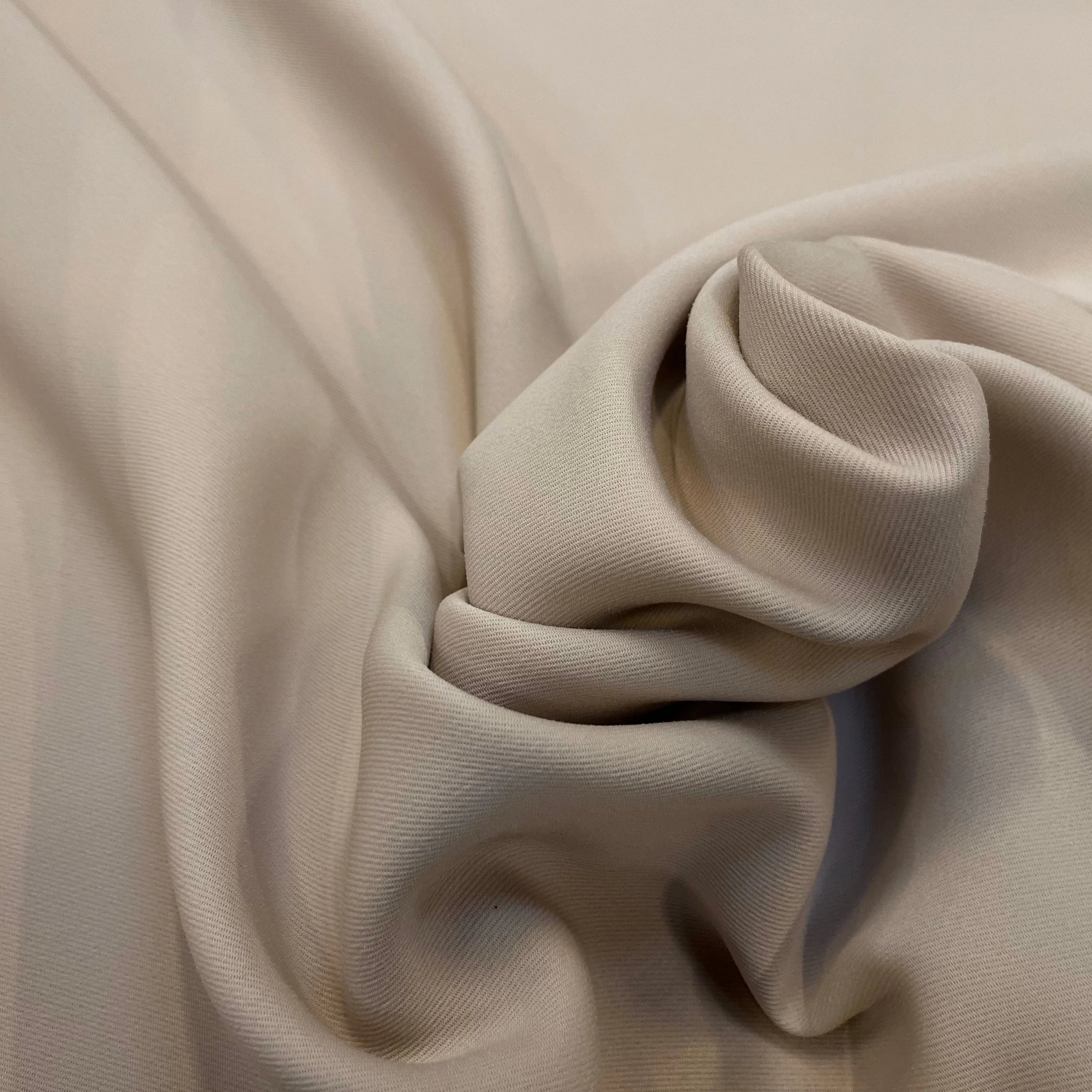 GABARDINE LEGÈREMENT STRIÉE SOUPLE POLYESTER LIGHT SAND 130CM - My Little Coupon