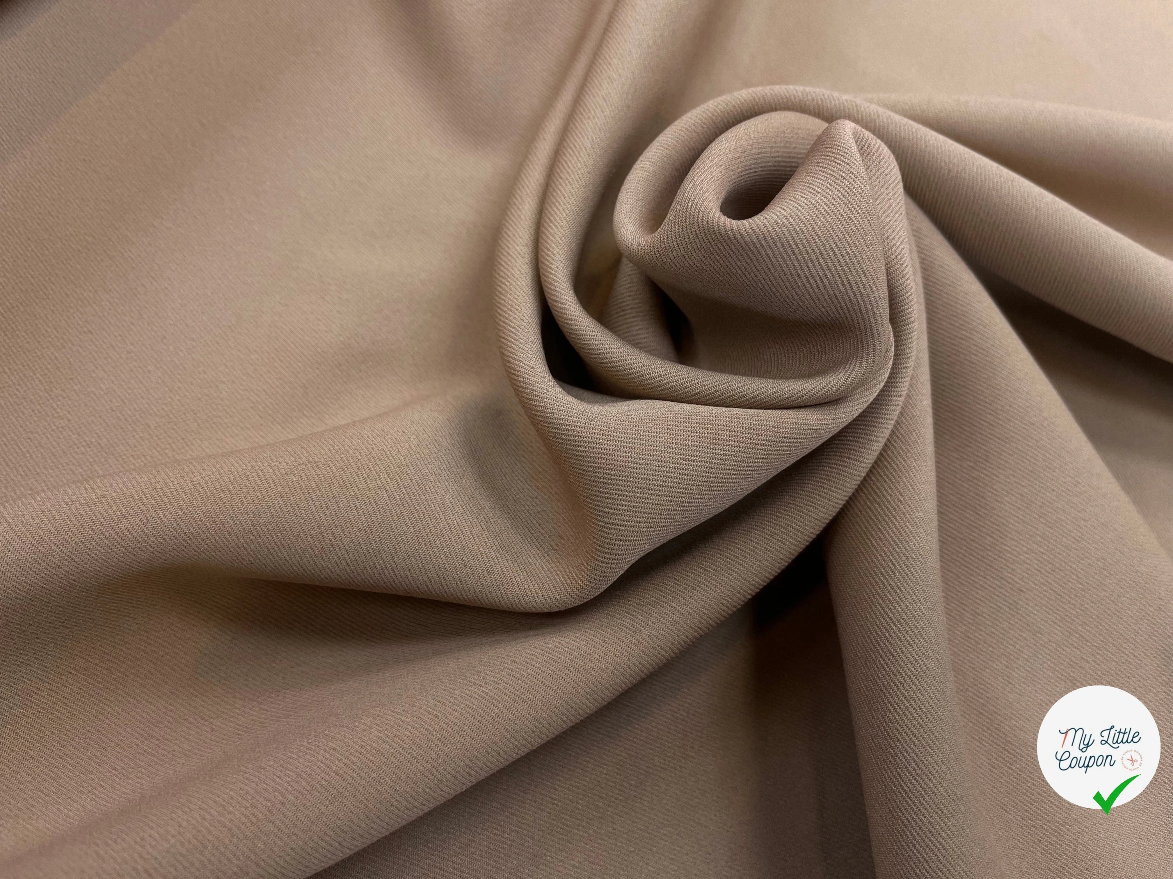 GABARDINE LEGÈREMENT STRIÉE SOUPLE POLYESTER MOCHA 130CM - My Little Coupon