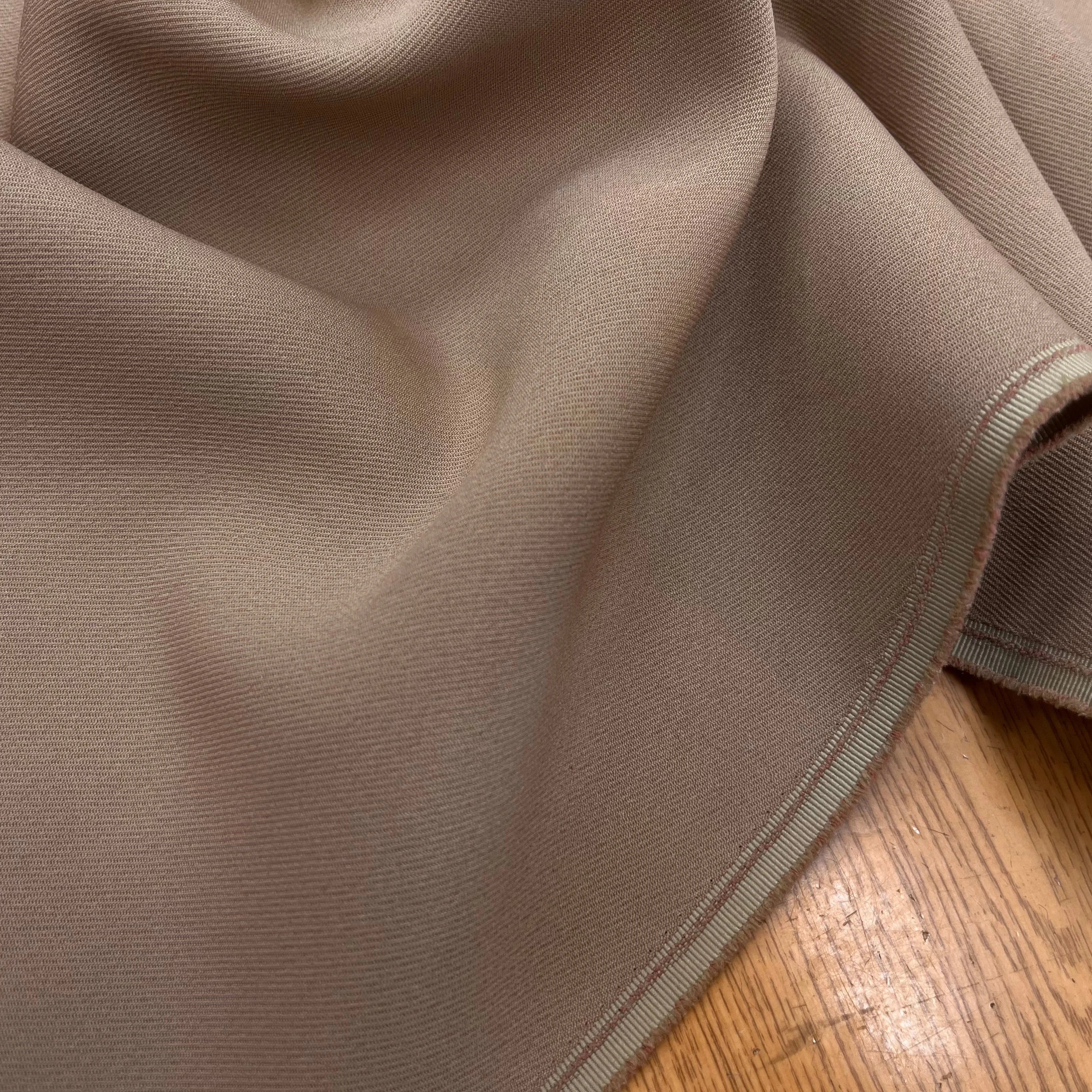 GABARDINE LEGÈREMENT STRIÉE SOUPLE POLYESTER MOCHA 130CM - My Little Coupon