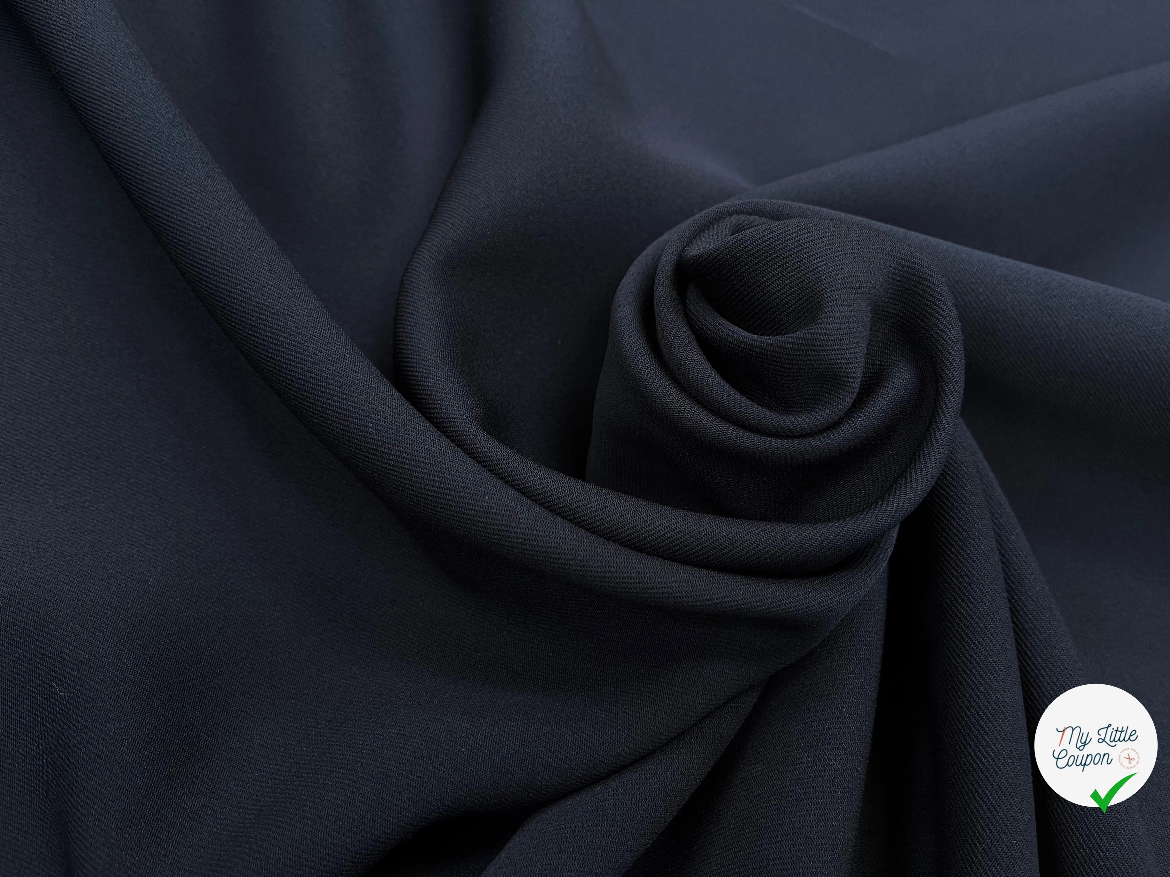GABARDINE LEGÈREMENT STRIÉE SOUPLE POLYESTER NAVY 130CM - My Little Coupon