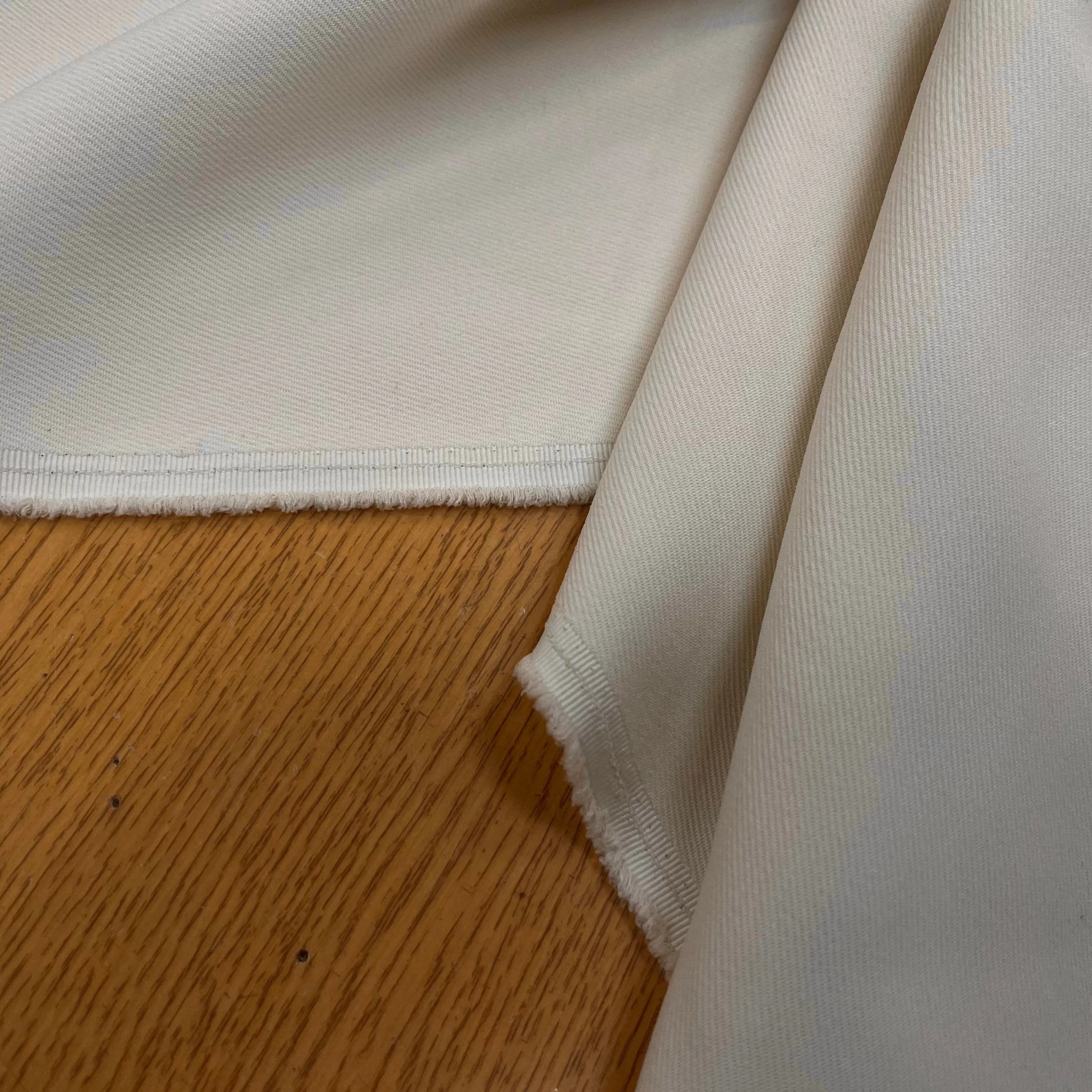 GABARDINE LEGÈREMENT STRIÉE SOUPLE POLYESTER OAT MEAT 130CM - My Little Coupon