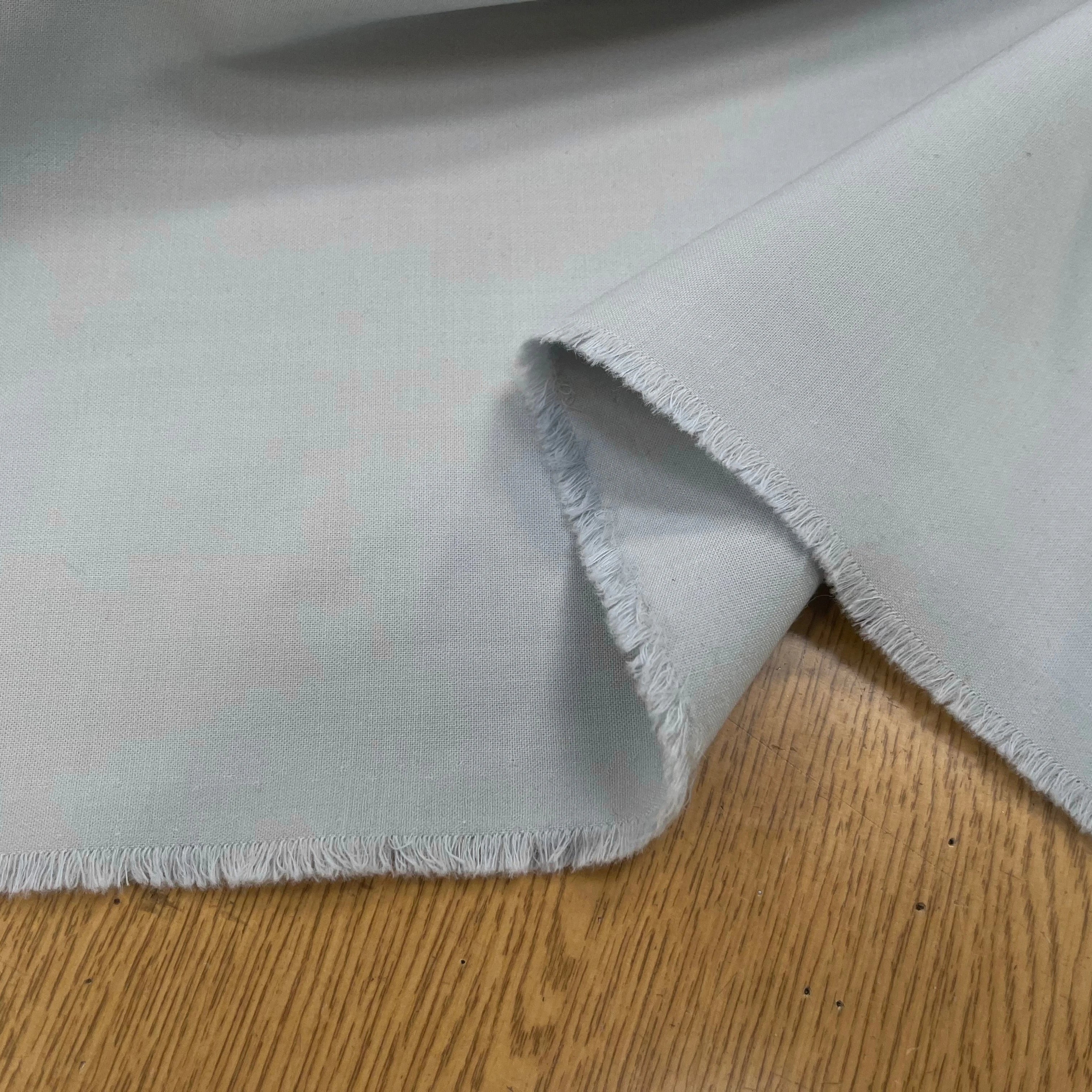 GABARDINE LOURDE 41% LAINE VIERGE BLEU CLAIR 144CM - My Little Coupon