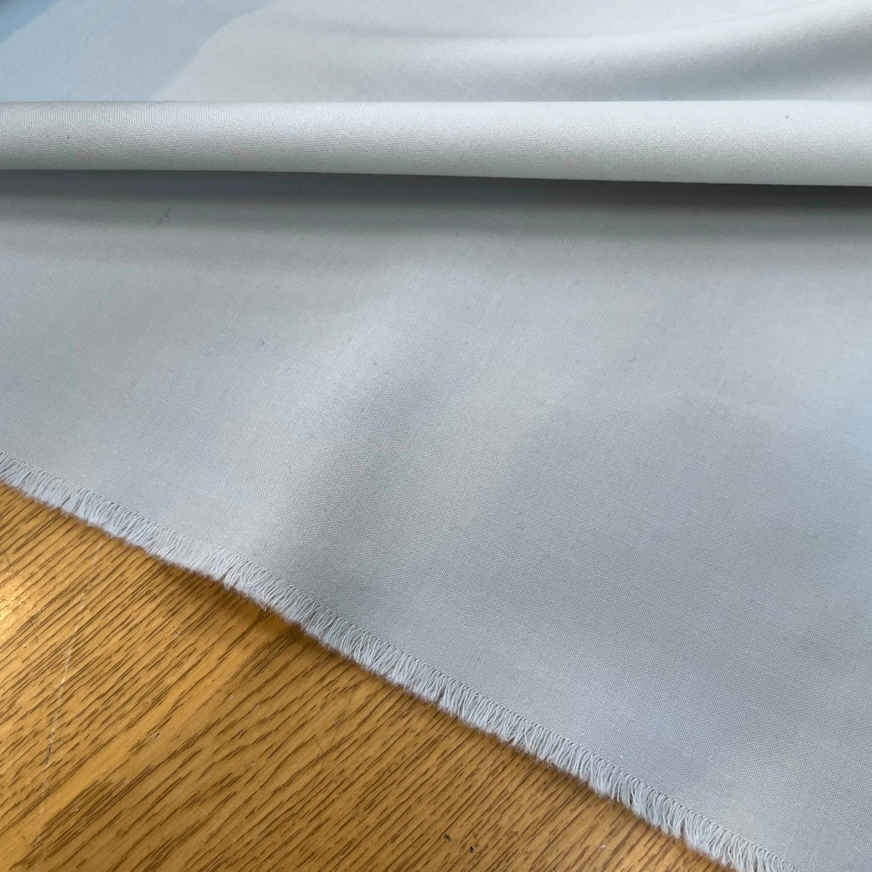 GABARDINE LOURDE 41% LAINE VIERGE BLEU CLAIR 144CM - My Little Coupon