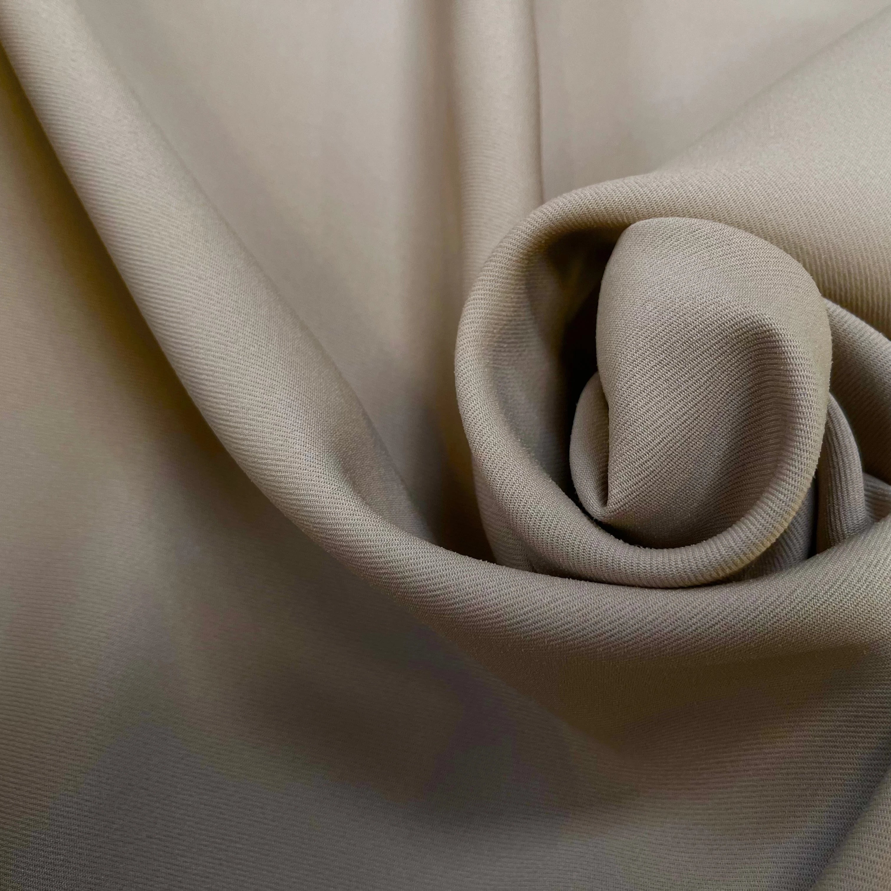 GABARDINE LOURDE POLYESTER 130CM STONE - My Little Coupon