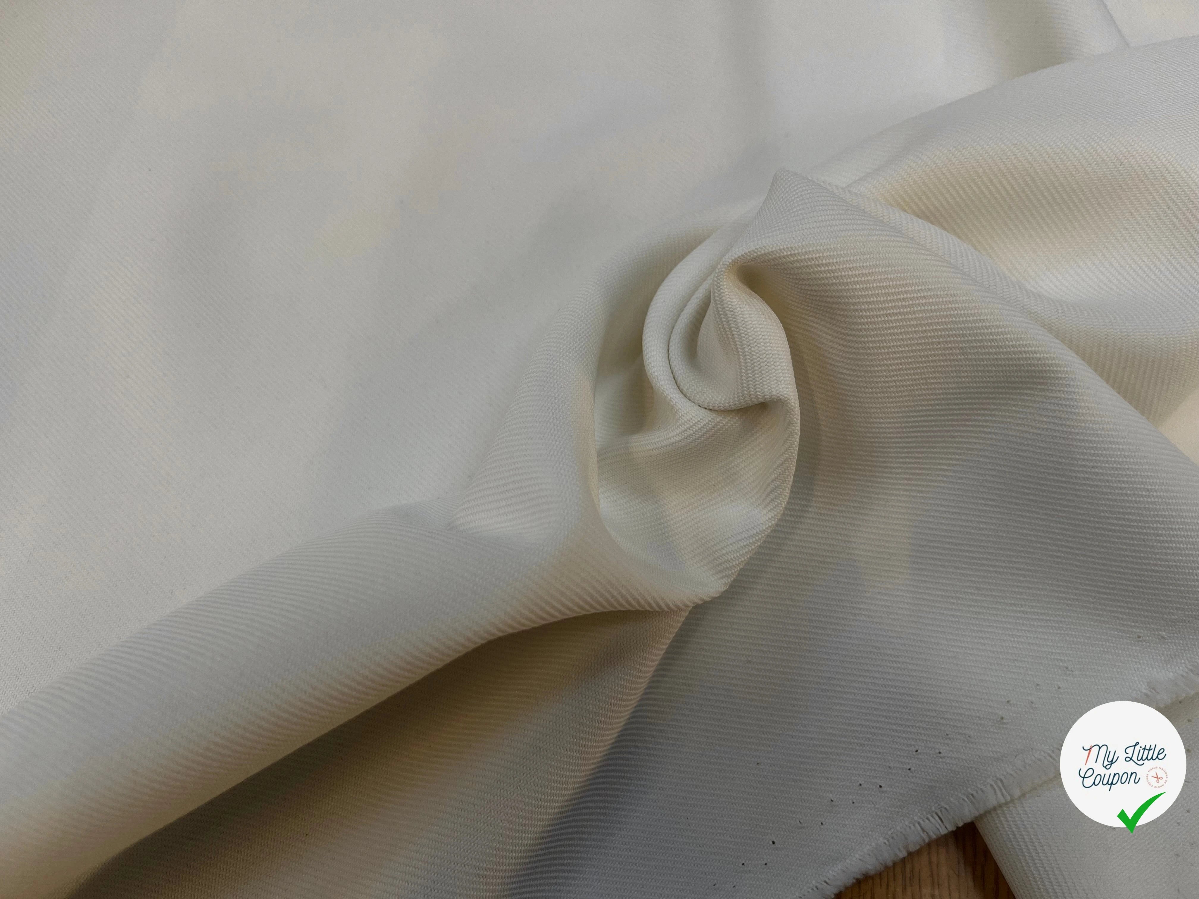 GABARDINE LOURDE POLYESTER BLANCHE LÉGÈREMENT CASSÉE 152CM - My Little Coupon