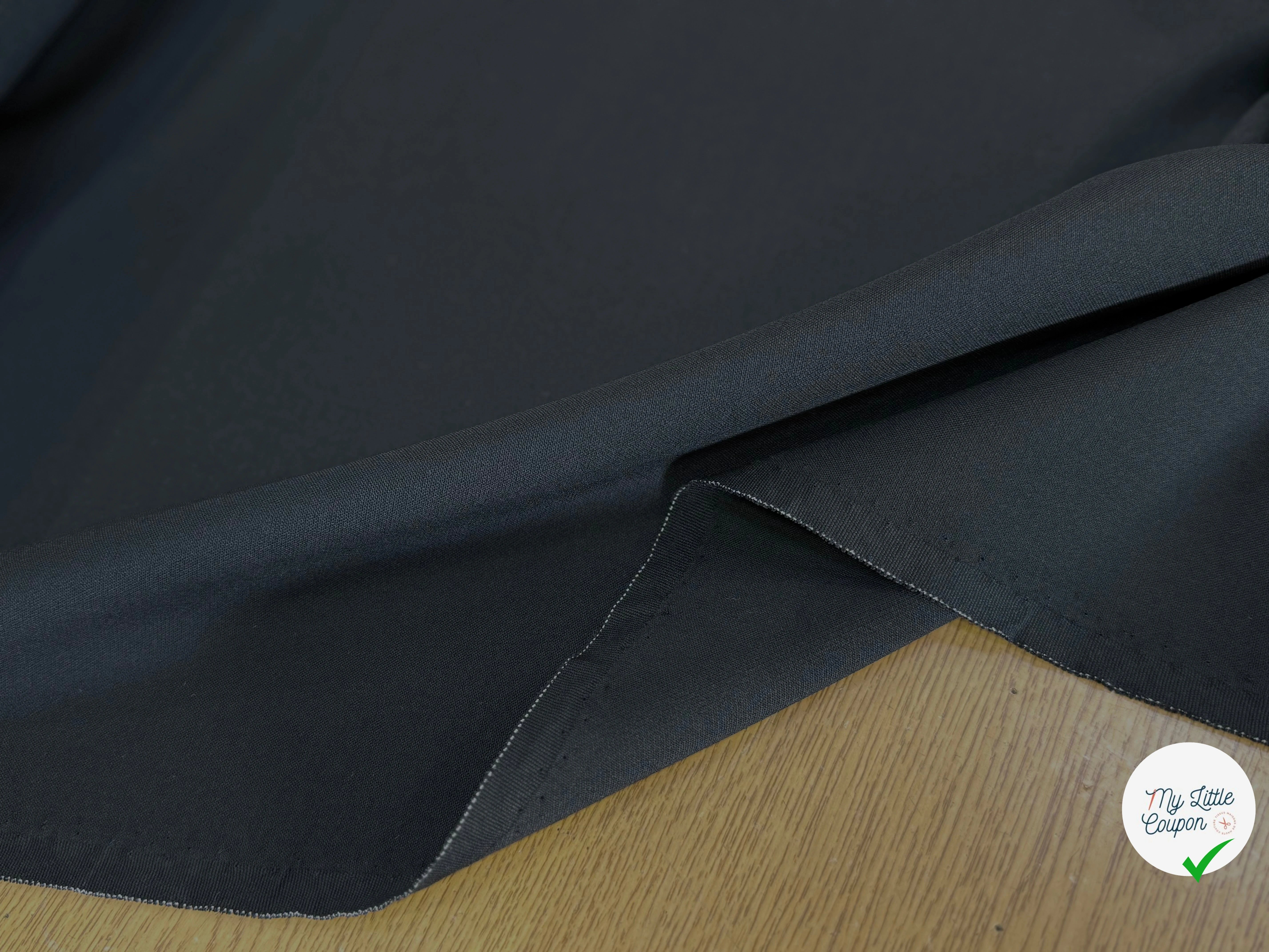 GABARDINE LOURDE POLYVISCOSE STRETCH BELLE TENUE NOIR 27% VI - My Little Coupon