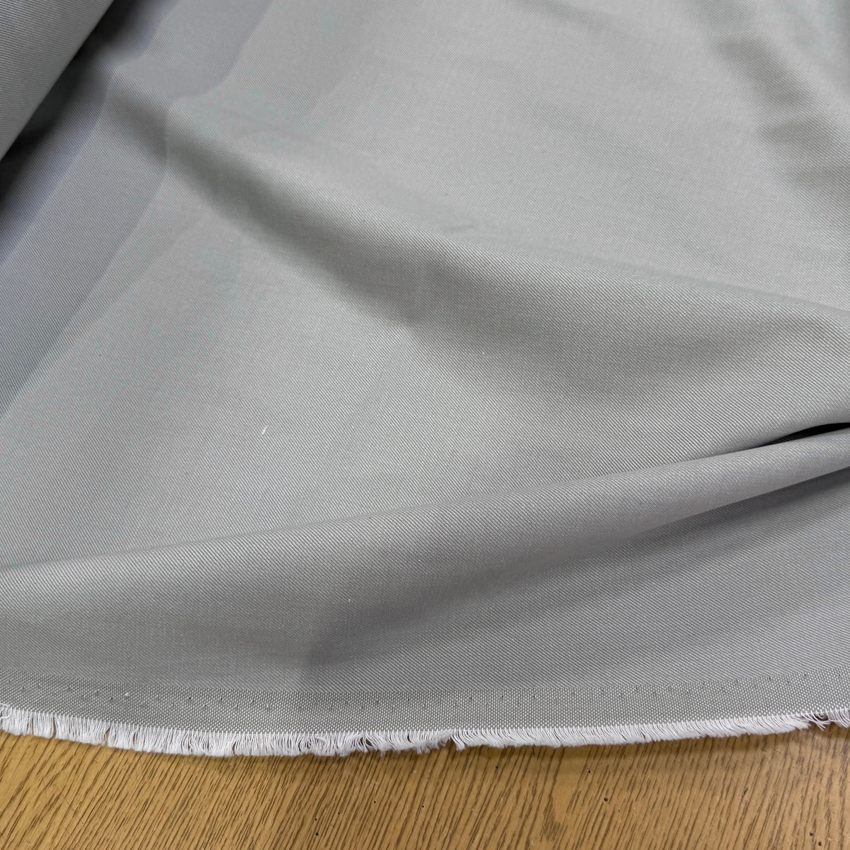 GABARDINE NATTÉE DE COTON LOURDE GRIS MARBRE TENUE IMPÉCABLE - My Little Coupon