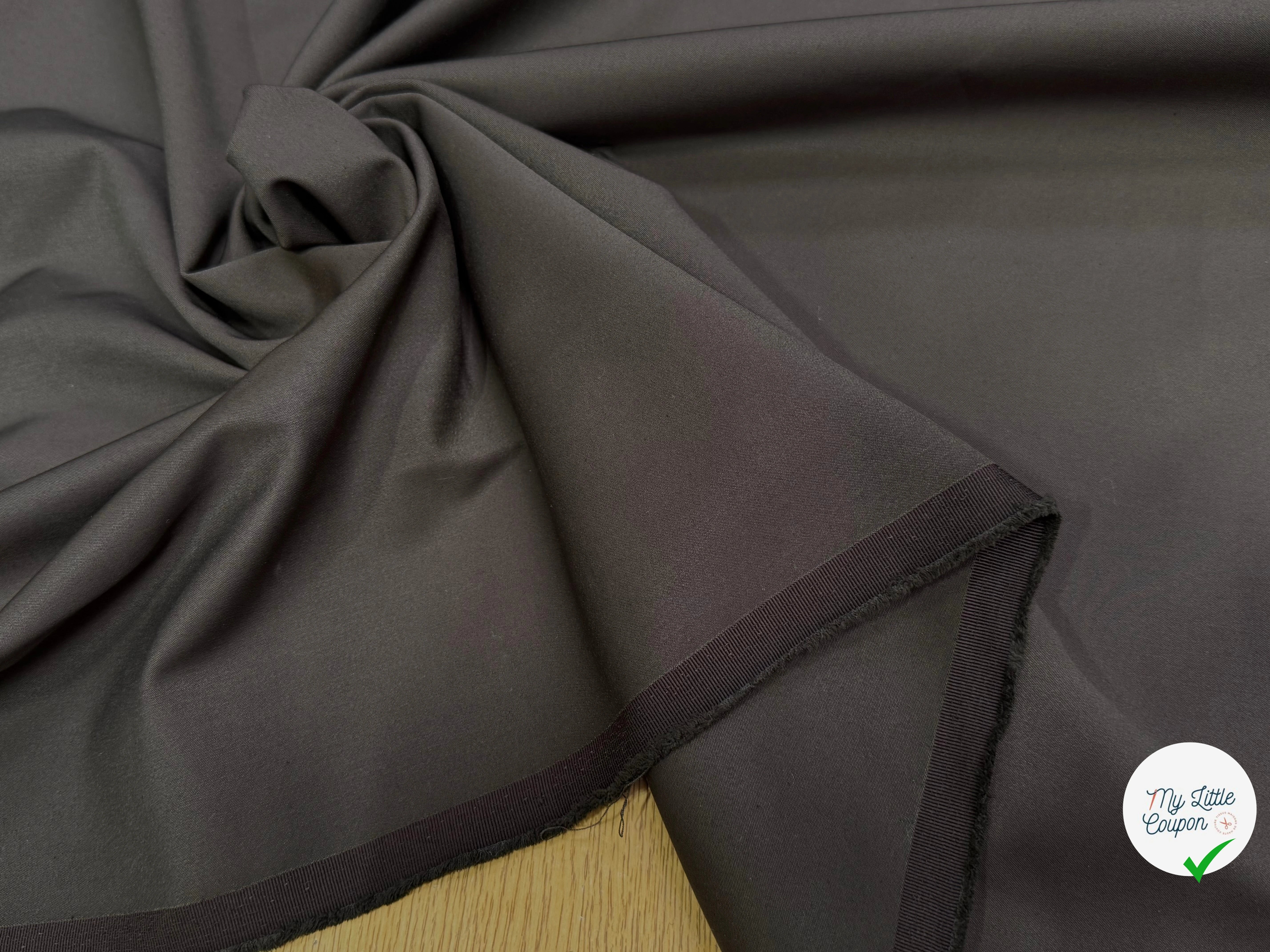GABARDINE POLYCOTON STRETCH PEAU DE PÊCHE BRUN MASTIC - My Little Coupon