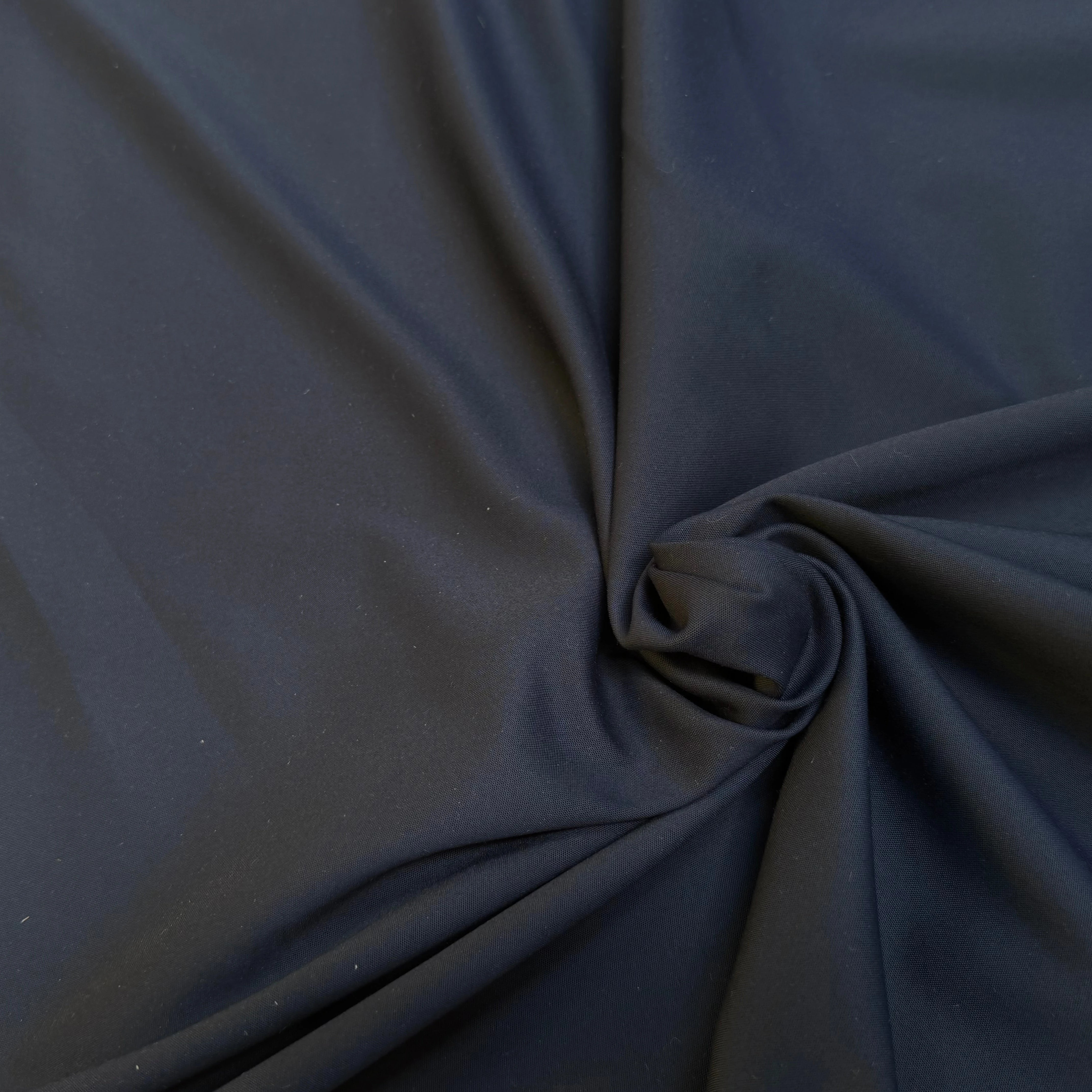 GABARDINE POLYCOTON TOUCHER SOYEUX STRETCH BLEU MARINE 51% COTON - My Little Coupon