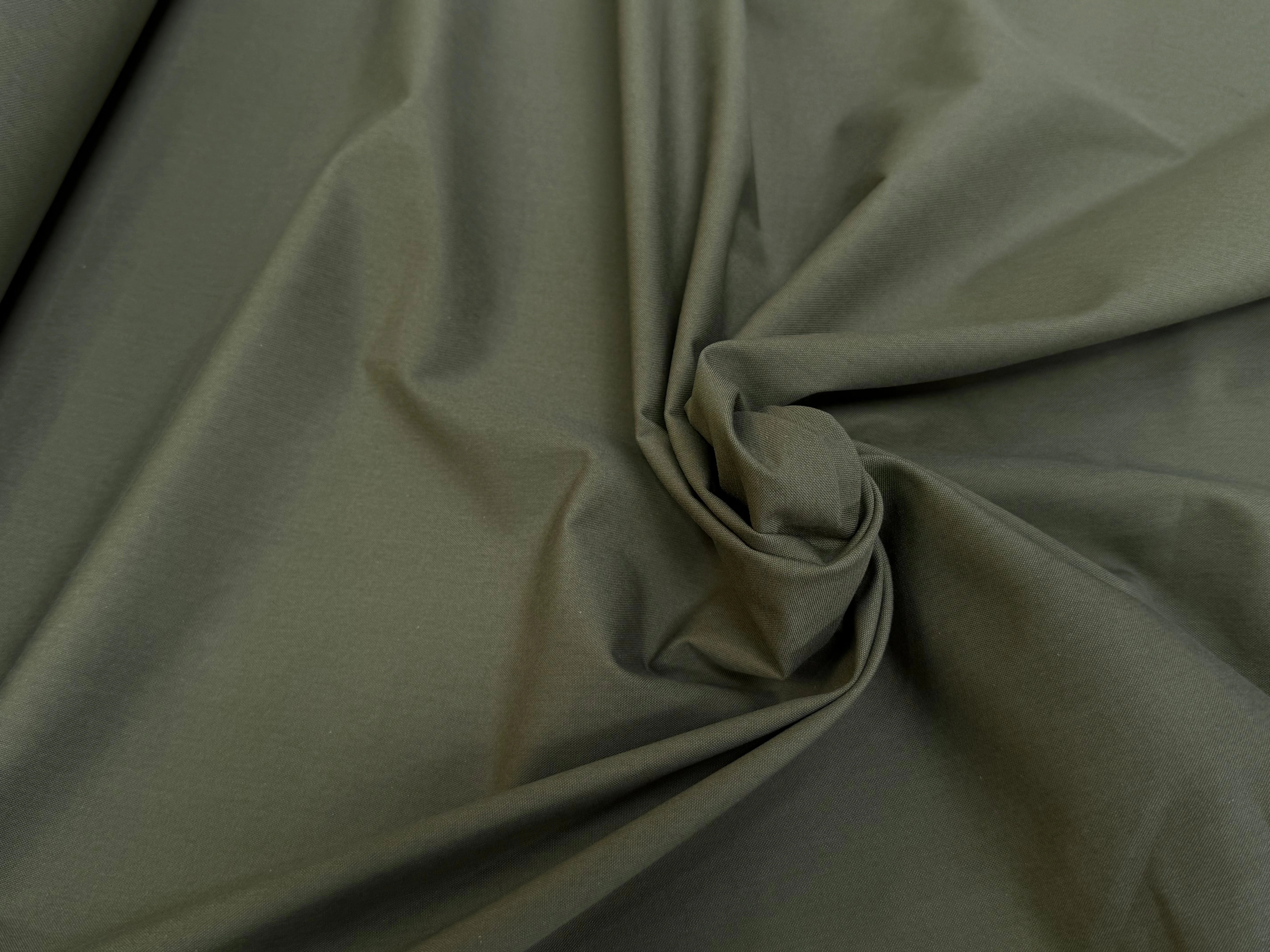 GABARDINE POLYCOTON VERT KAKI TENUE SOYEUSE - My Little Coupon