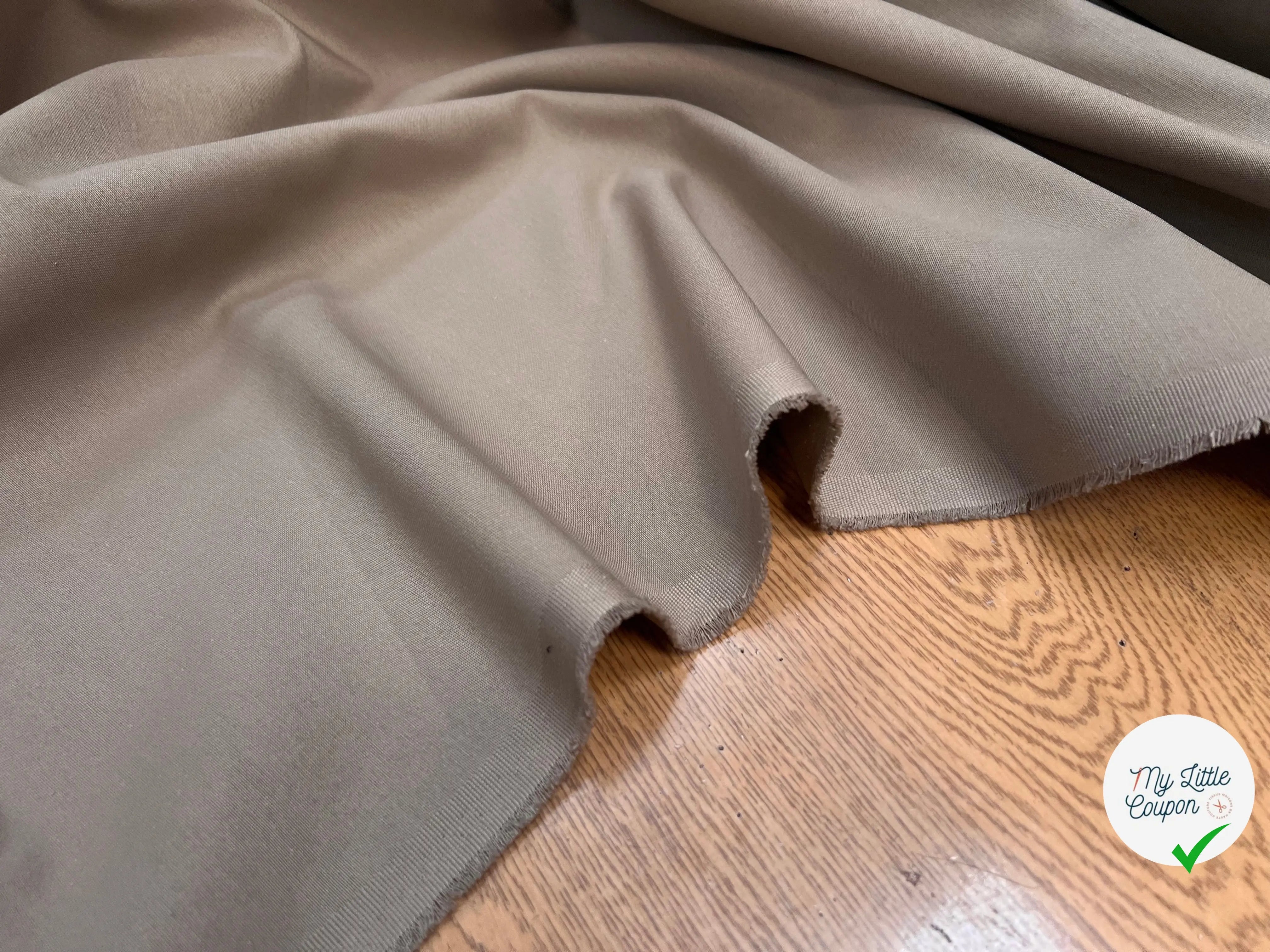 GABARDINE POLYESTER BEIGE FONCÉ CANON JAPON - My Little Coupon
