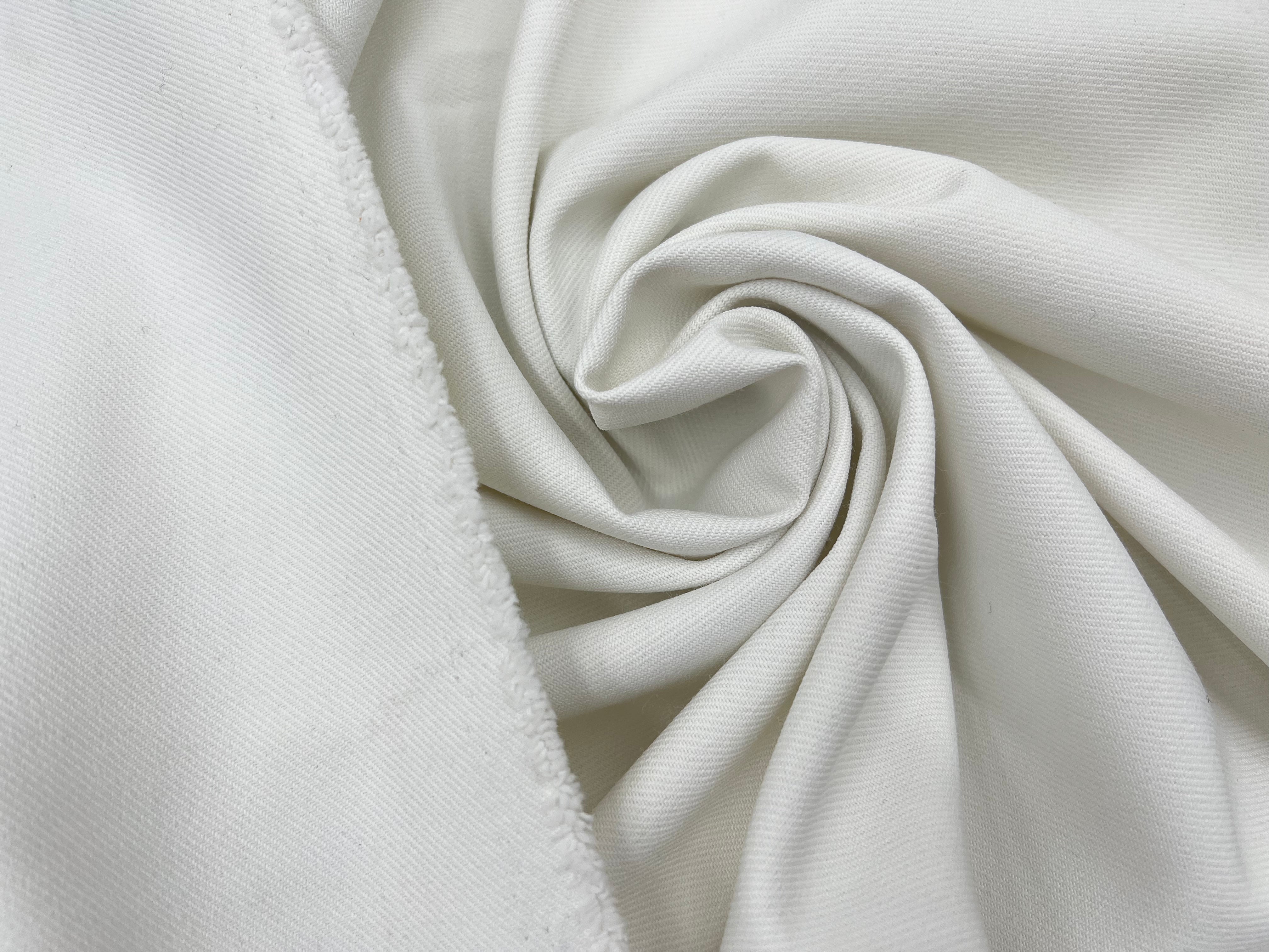 GABARDINE POLYESTER QUALITÉ JAPAN BLANC CASSÉ MSO