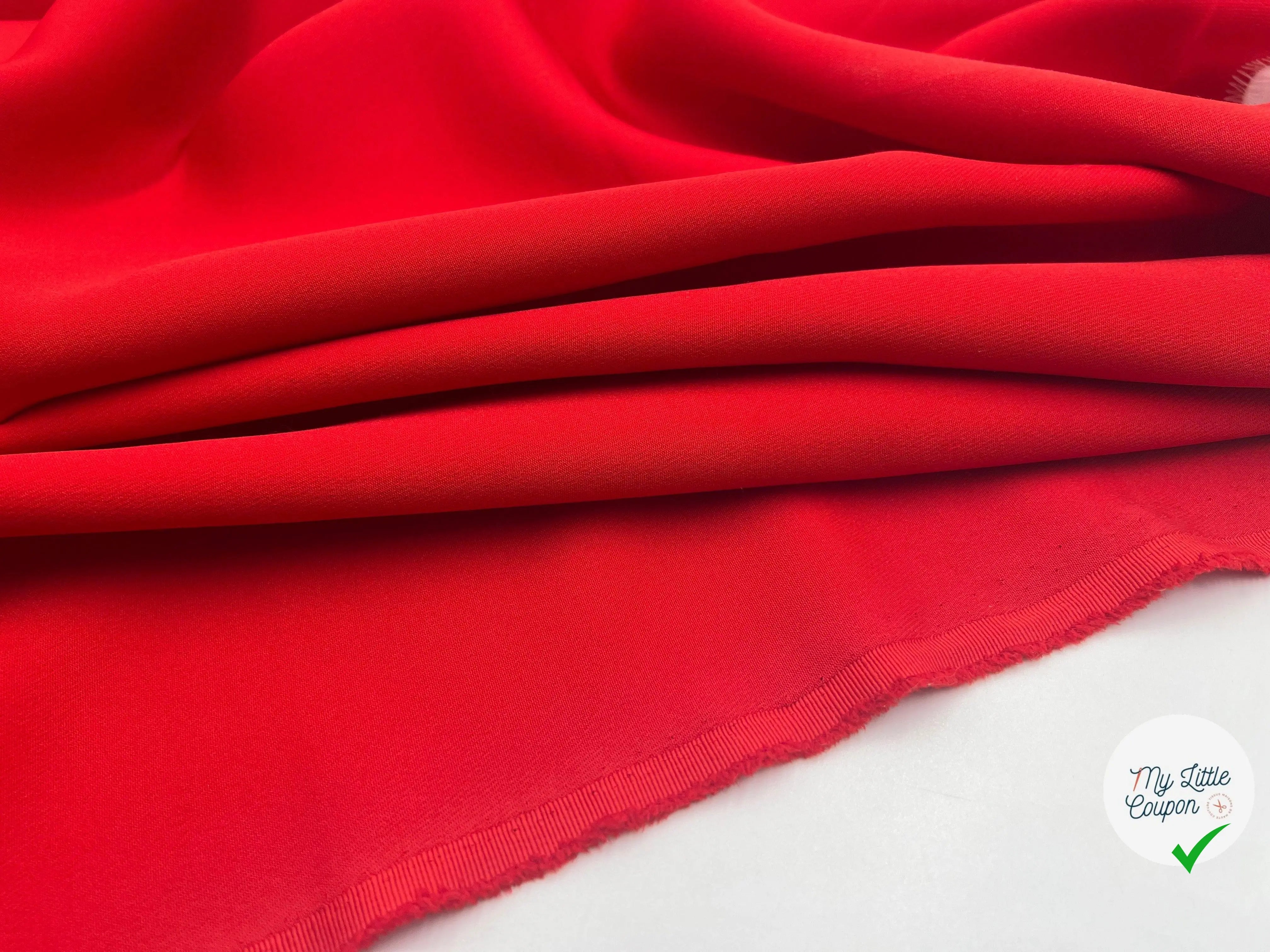 GABARDINE POLYESTER QUALITĂ JAPON ROUGE AMOUR - My Little Coupon - tissu - coudre