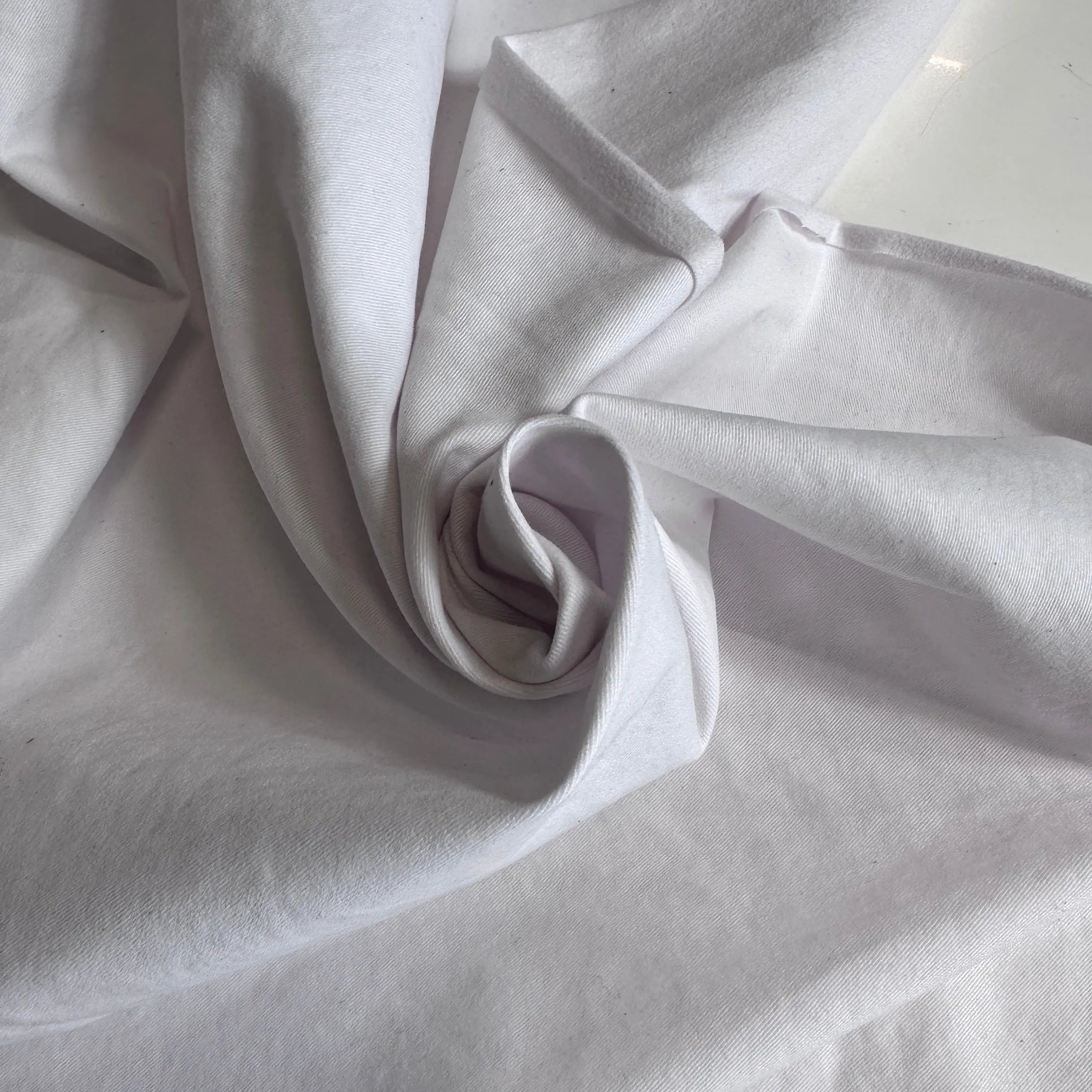 GABARDINE SABLE BLANC REFLET ROSÉ STRETCH PEACHSKIN MSO