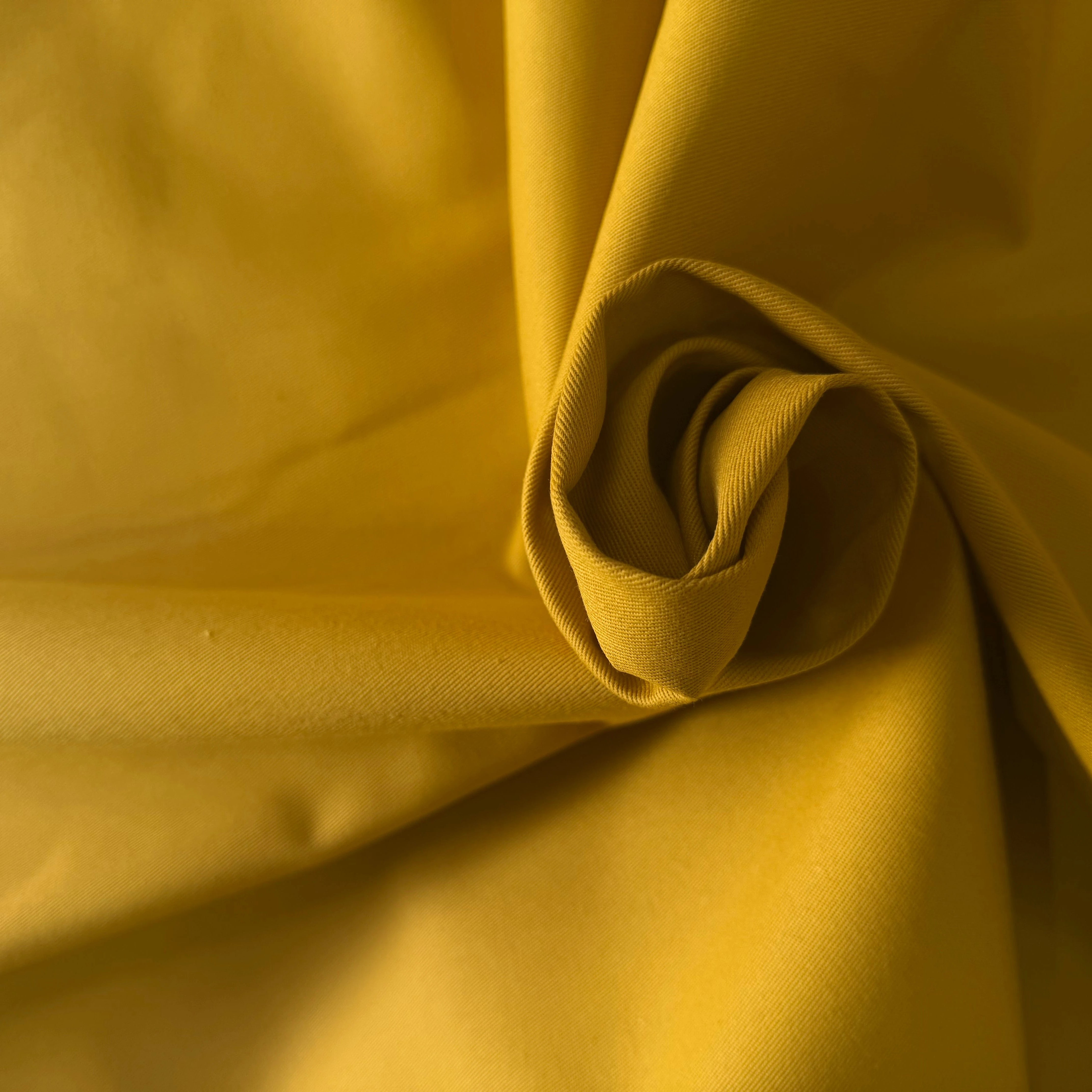 GABARDINE SERGÉE 100% COTON MOUTARDE 841 150 CM - My Little Coupon