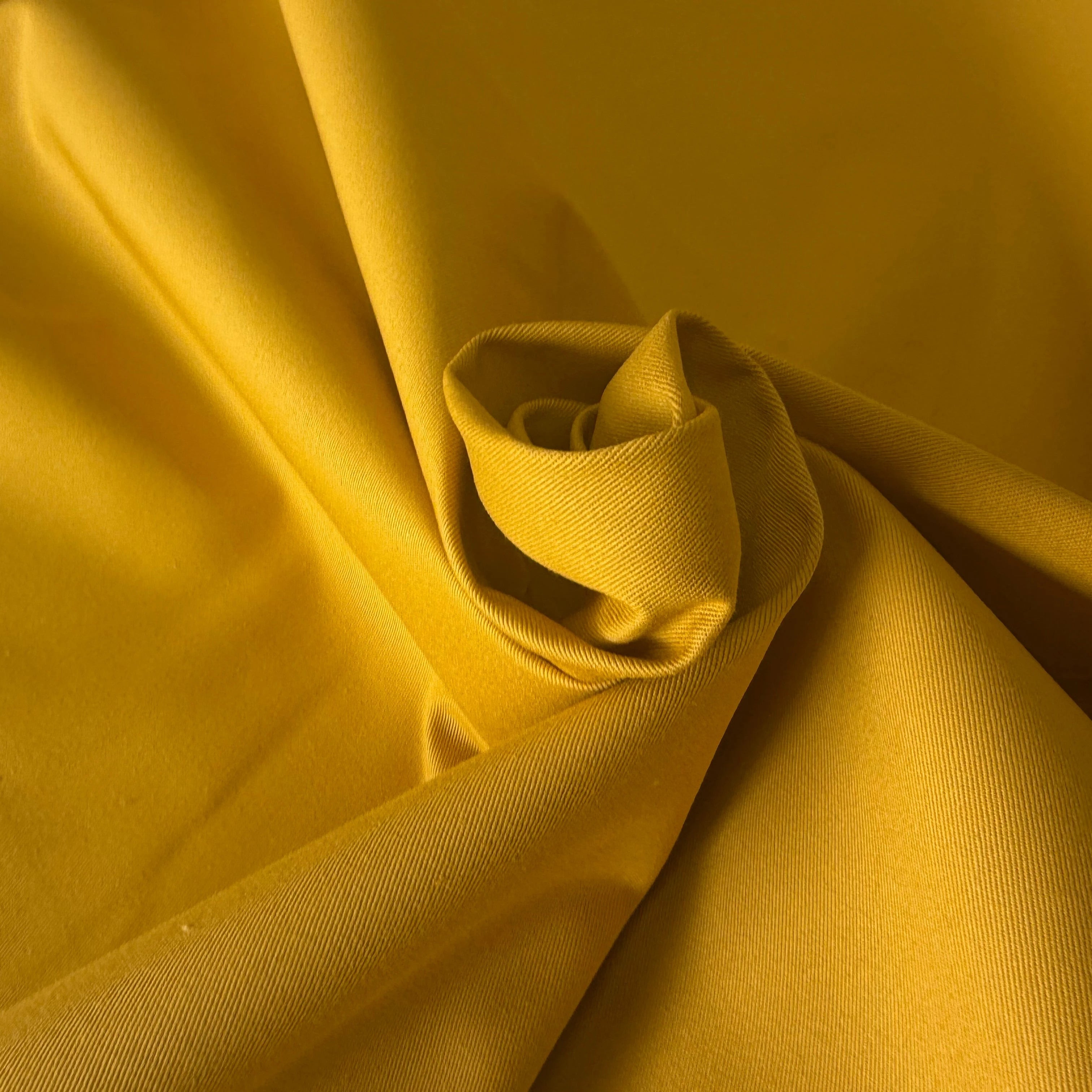 GABARDINE SERGÉE 100% COTON MOUTARDE 841 150 CM - My Little Coupon