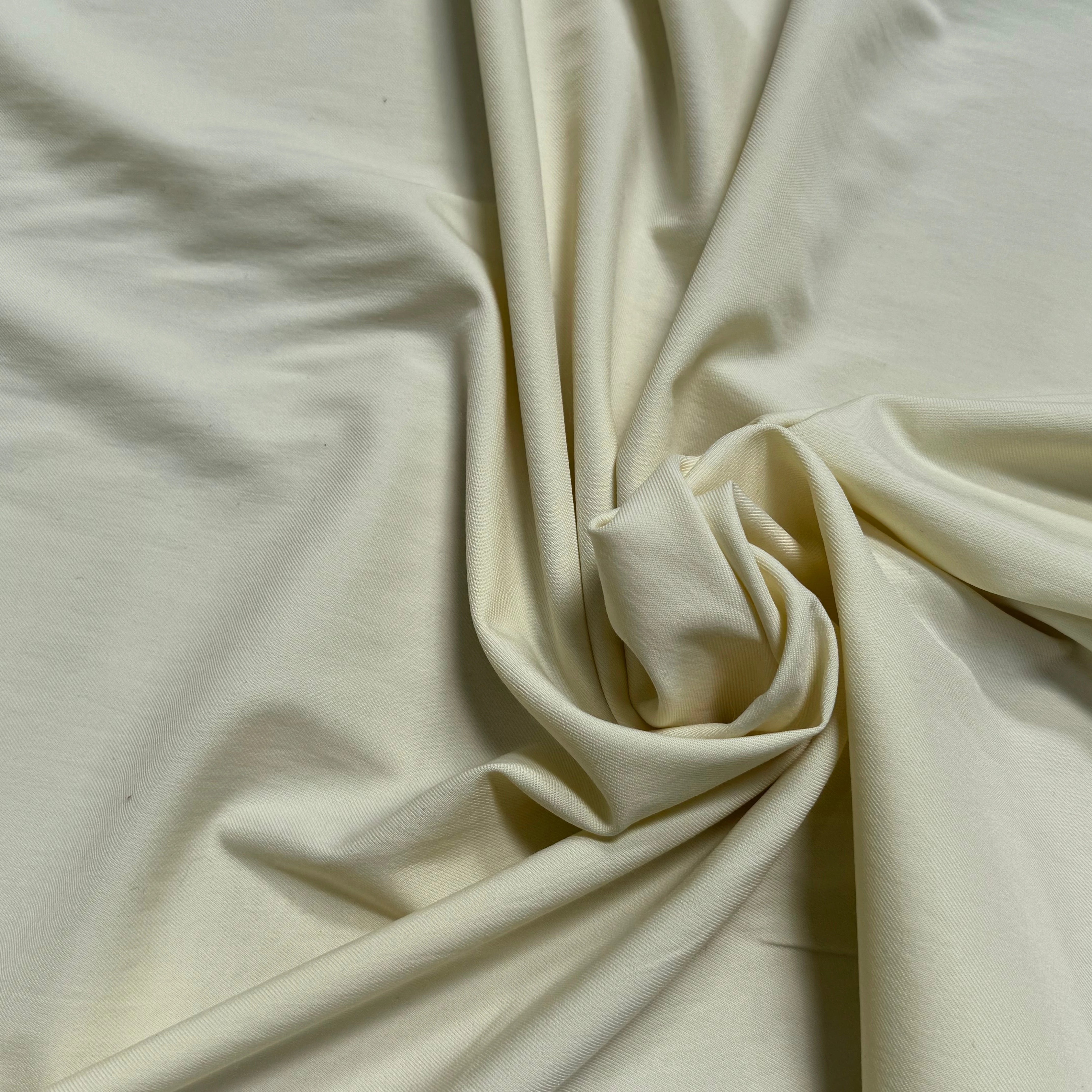 GABARDINE SERGÉE POLYLAINE BEURRE TENUE SOYEUX - My Little Coupon