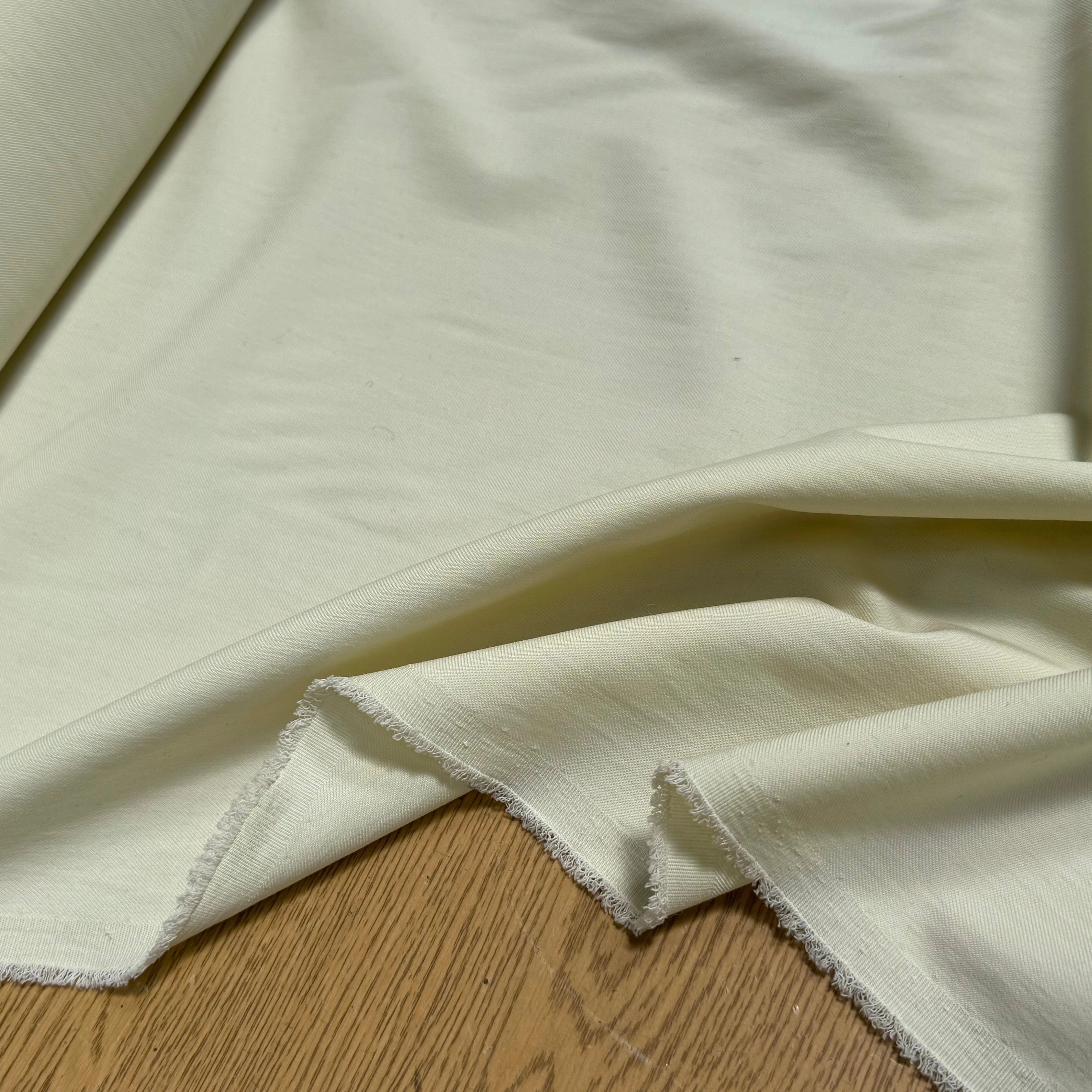 GABARDINE SERGÉE POLYLAINE BEURRE TENUE SOYEUX - My Little Coupon
