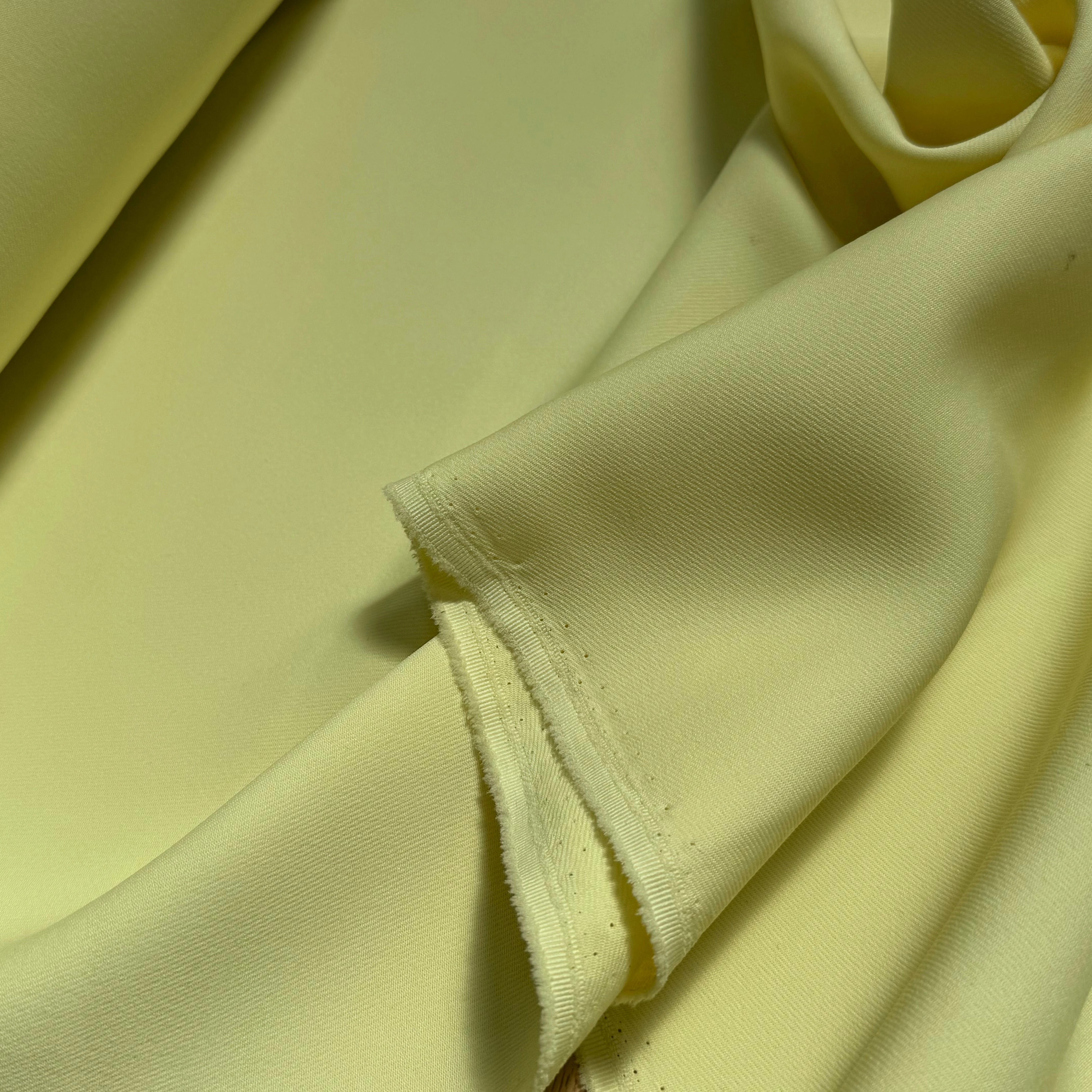GABARDINE SOUPLE SERGÉE STRETCH BEAU TOMBÉ LIGHT YELLOW - My Little Coupon