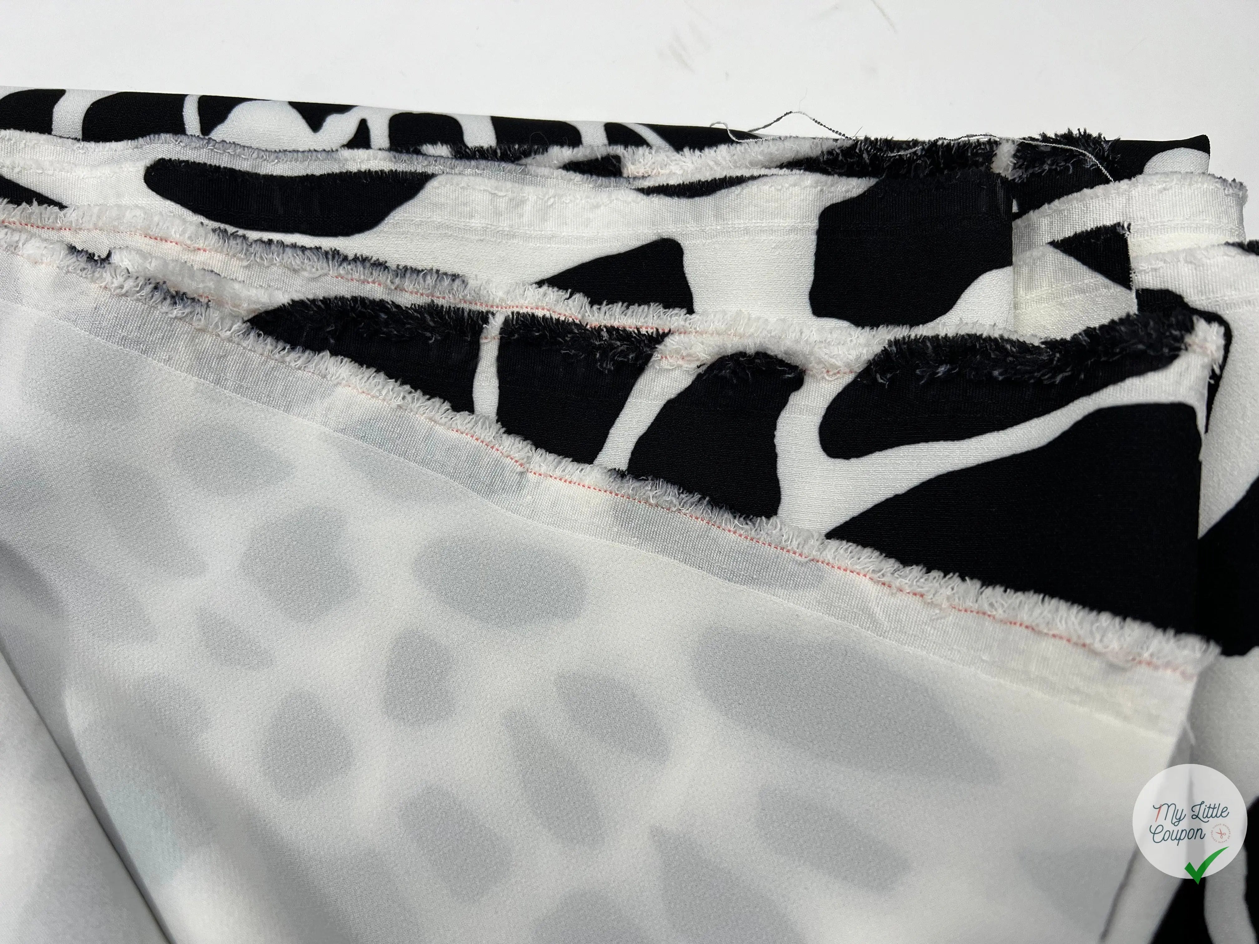 GABARDINE STRETCH QUALITÉ COUTURE IMPRIMÉ GIRAFE - My Little Coupon - tissu - coudre