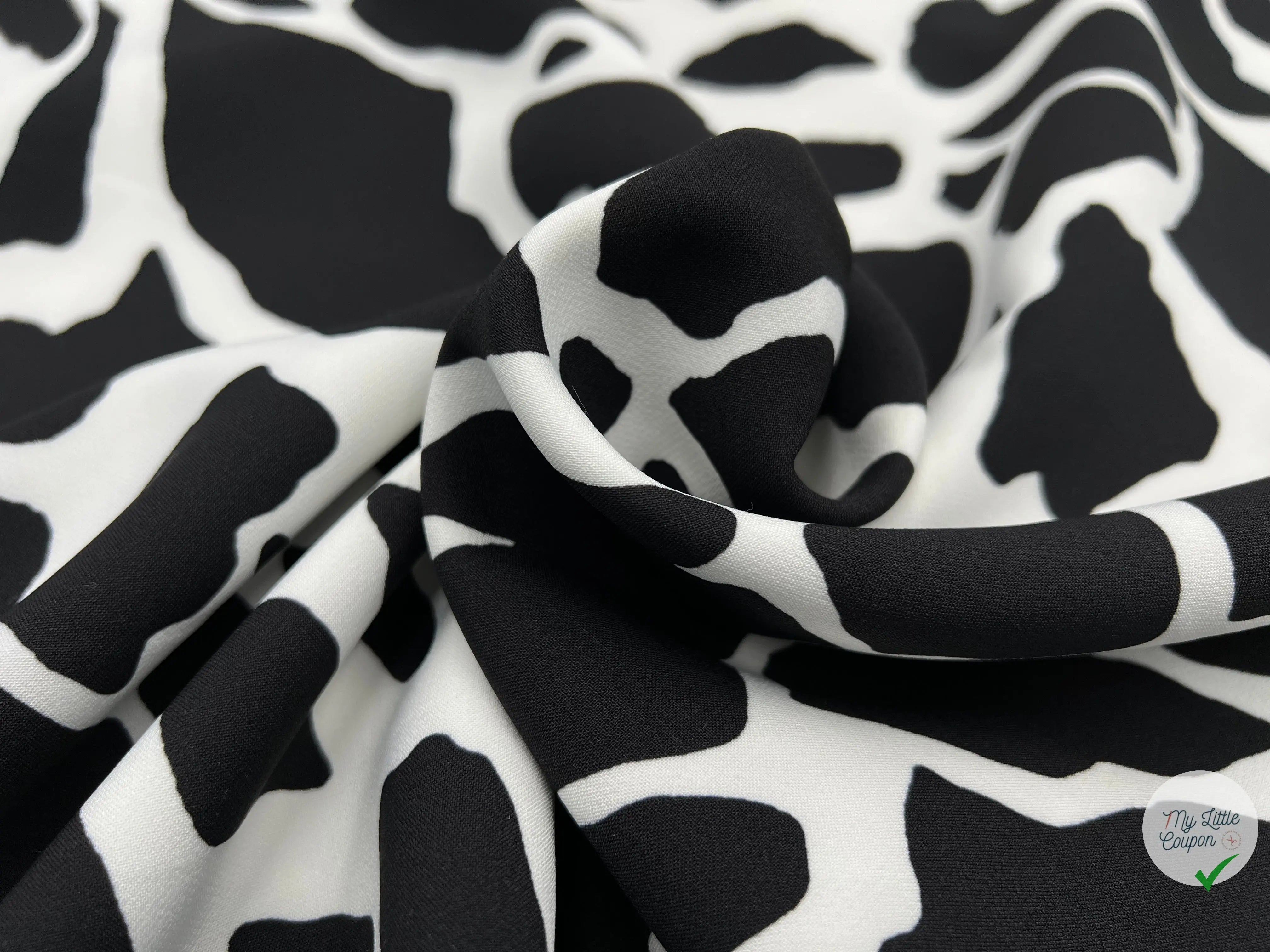 GABARDINE STRETCH QUALITÉ COUTURE IMPRIMÉ GIRAFE - My Little Coupon - tissu - coudre