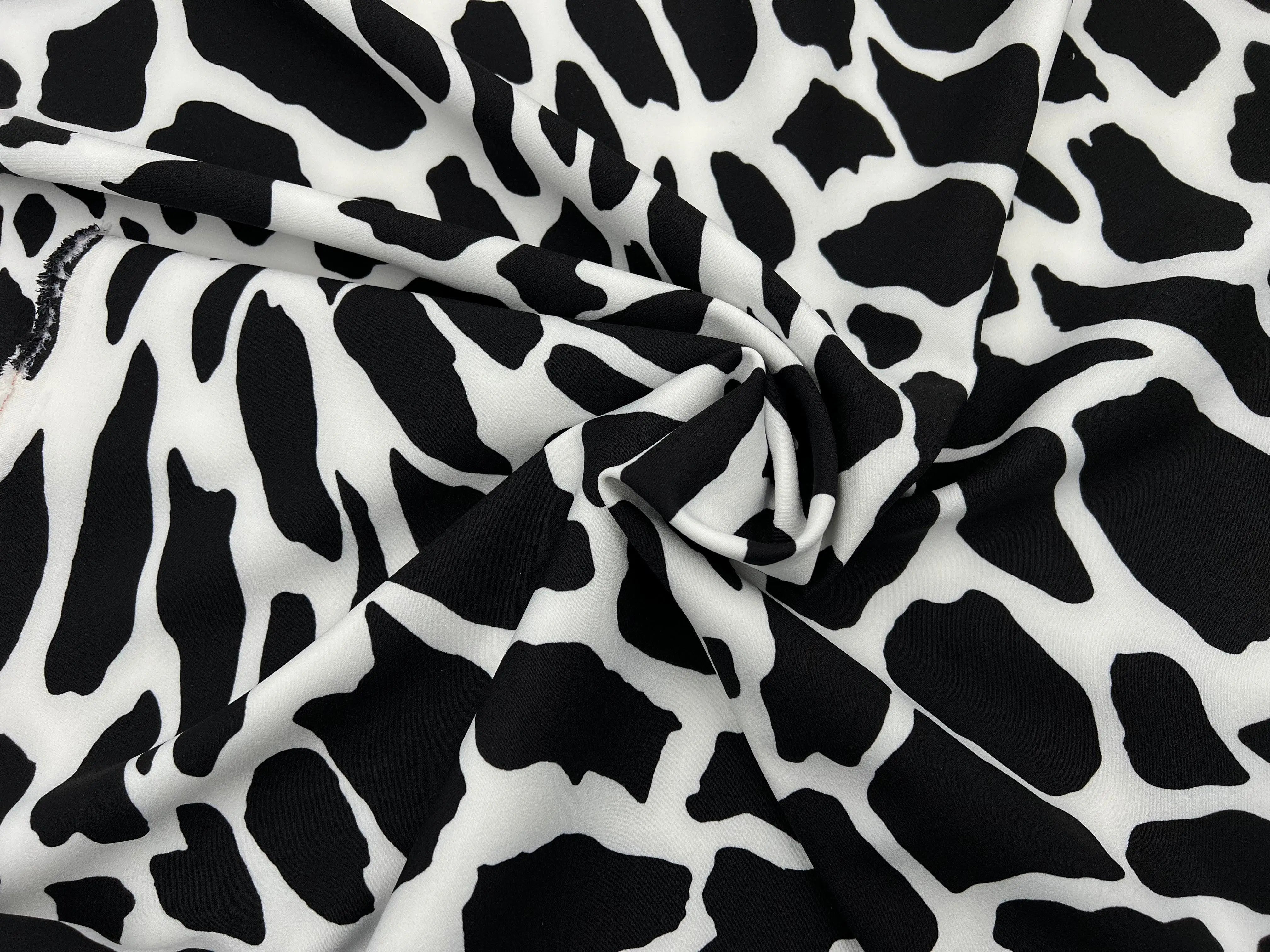 GABARDINE STRETCH QUALITĂ COUTURE IMPRIMĂ GIRAFE - My Little Coupon - tissu - coudre