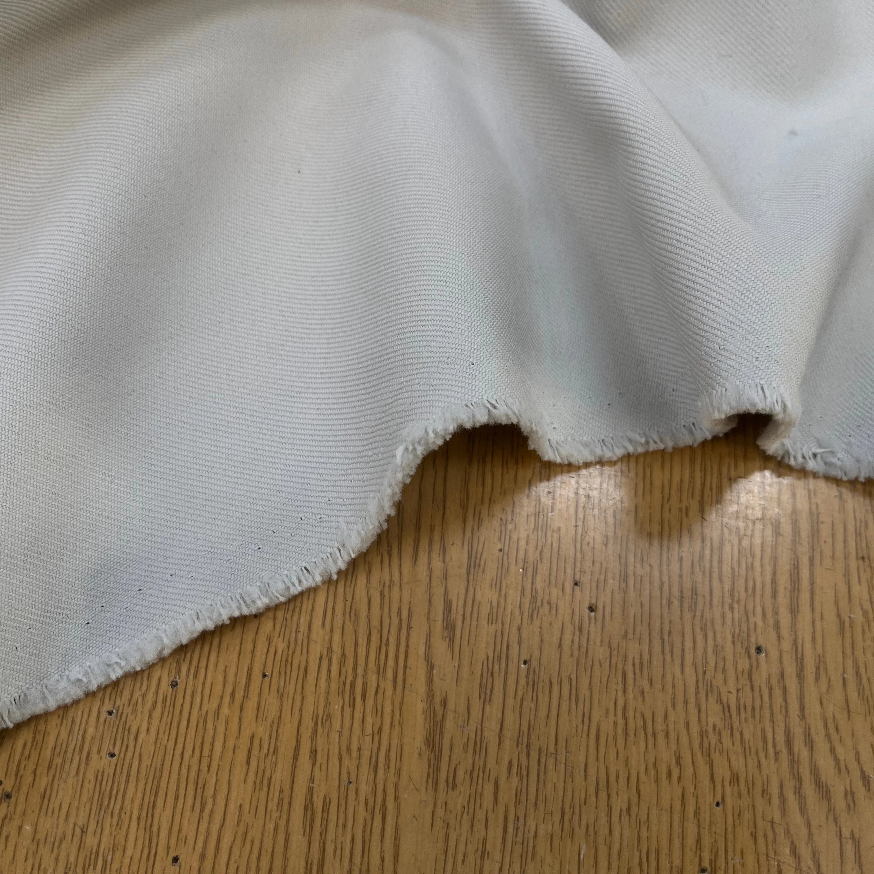 GABARDINE STRIÉE POLYESTER CLOUD GREY - My Little Coupon