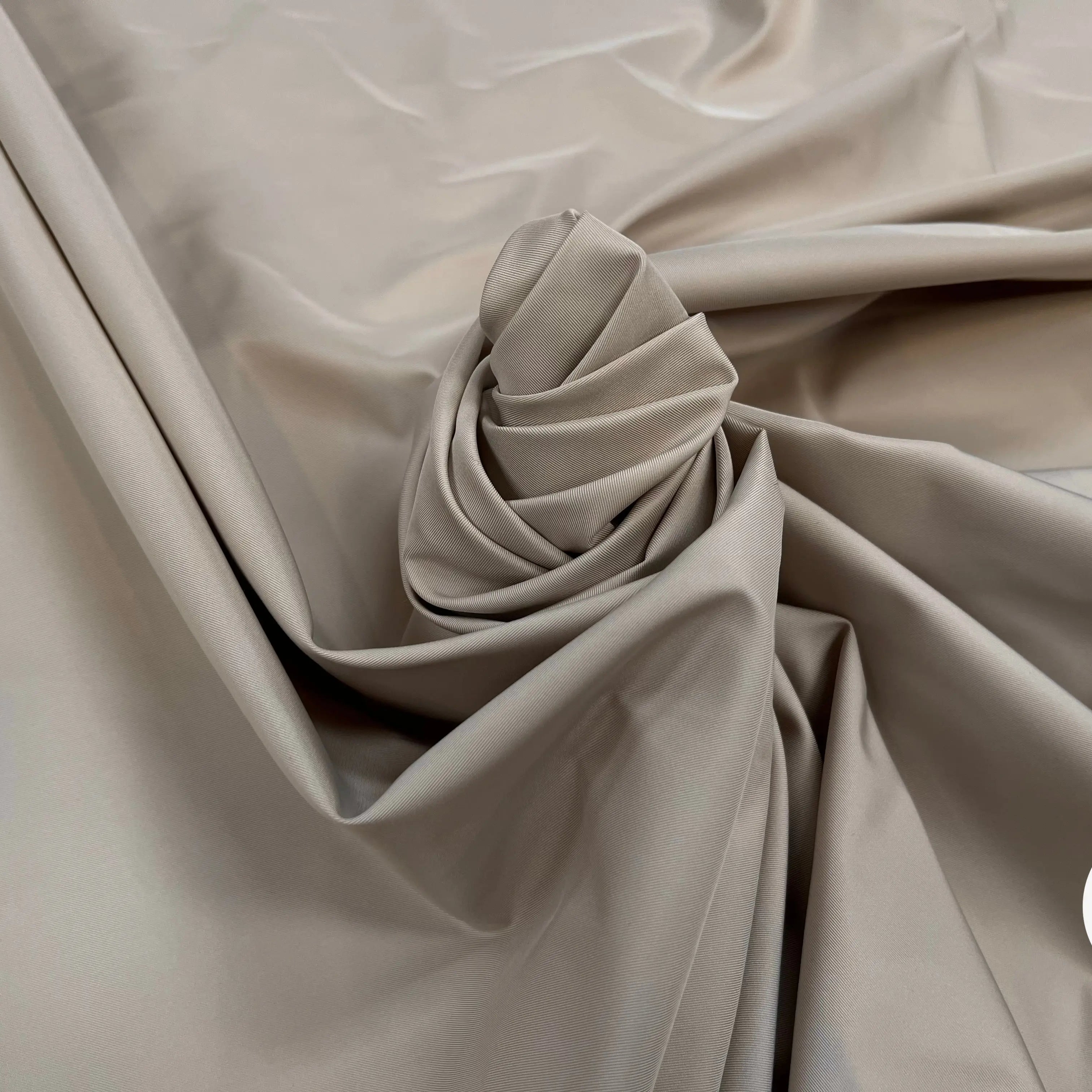 GABARDINE TECHNIQUE SOIE POLYAMIDE UNI BEIGE - My Little Coupon