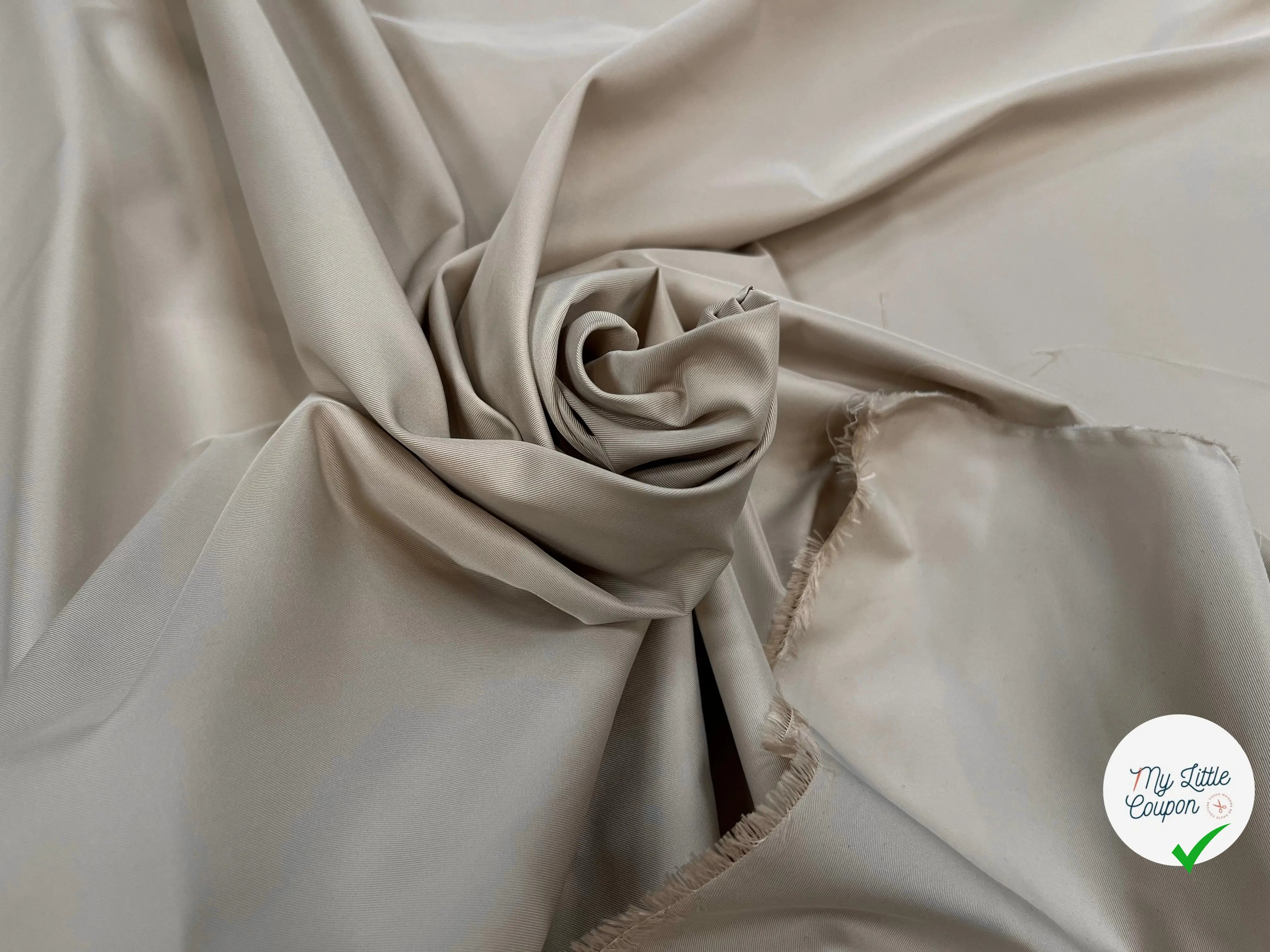GABARDINE TECHNIQUE SOIE POLYAMIDE UNI BEIGE - My Little Coupon