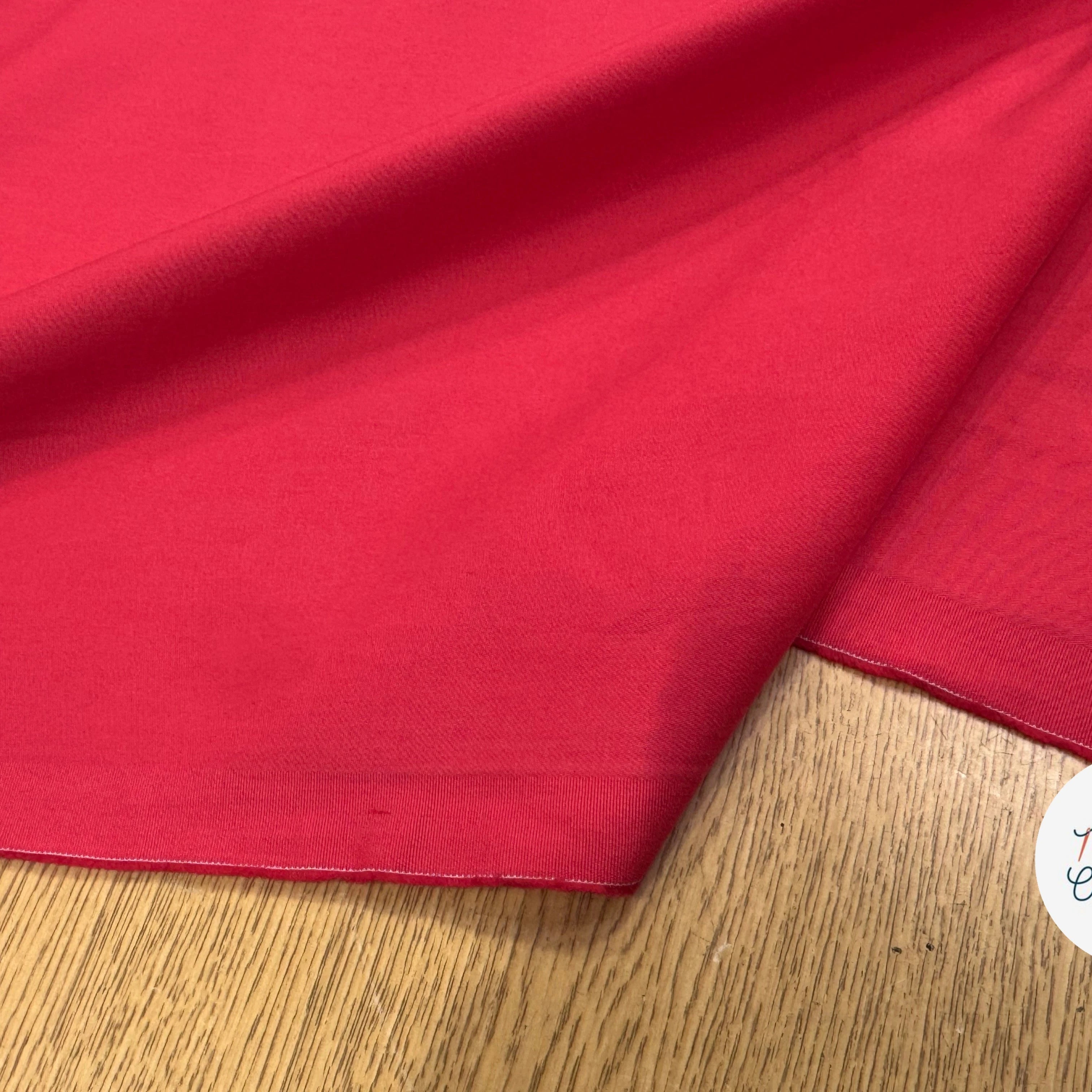 GABRDINE DE COTON ULTRA STRETCH LÉGÈREMENT STRIÉE ROUGE PAMPLEMOUSSE - My Little Coupon