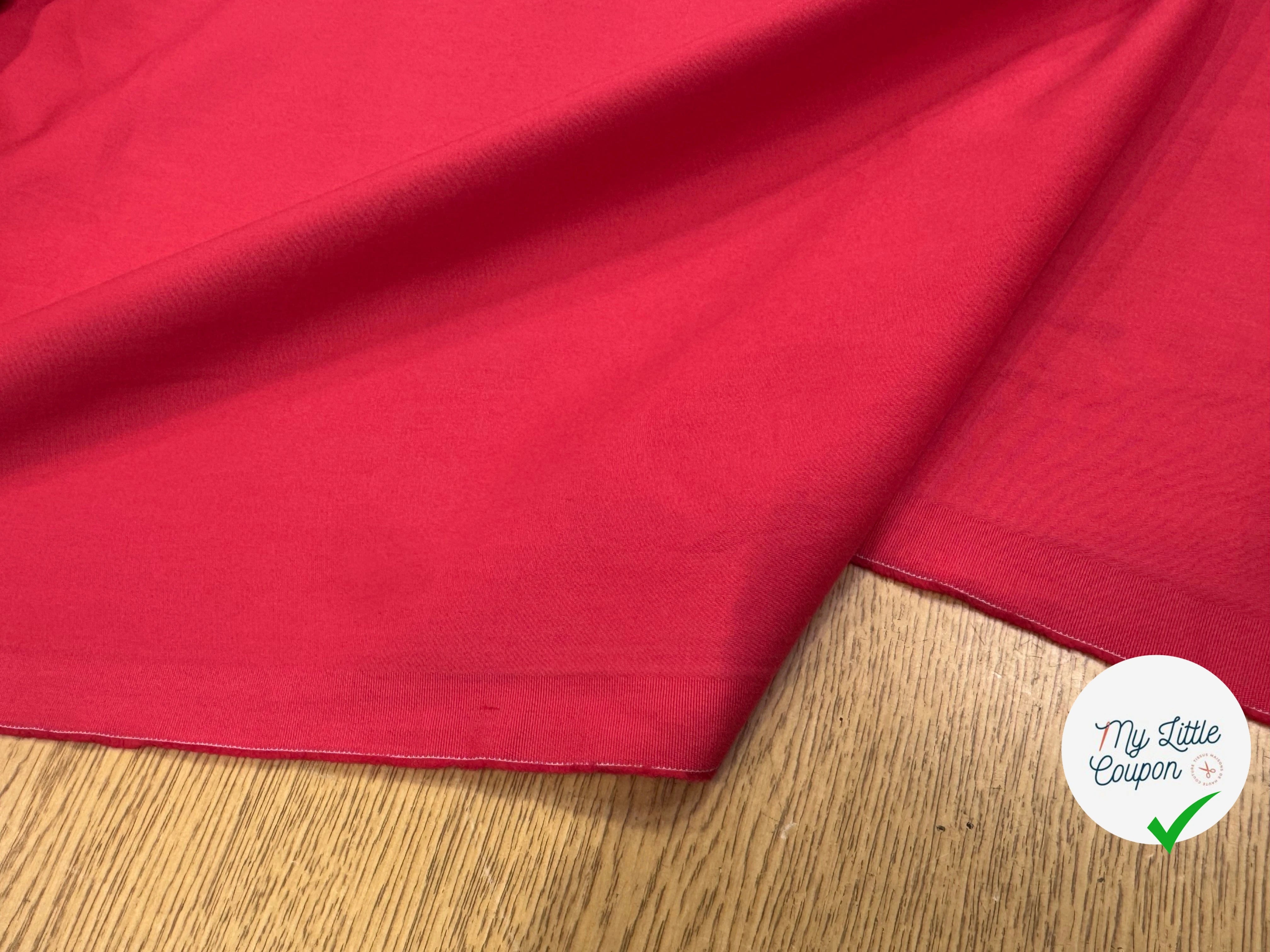 GABRDINE DE COTON ULTRA STRETCH LÉGÈREMENT STRIÉE ROUGE PAMPLEMOUSSE - My Little Coupon